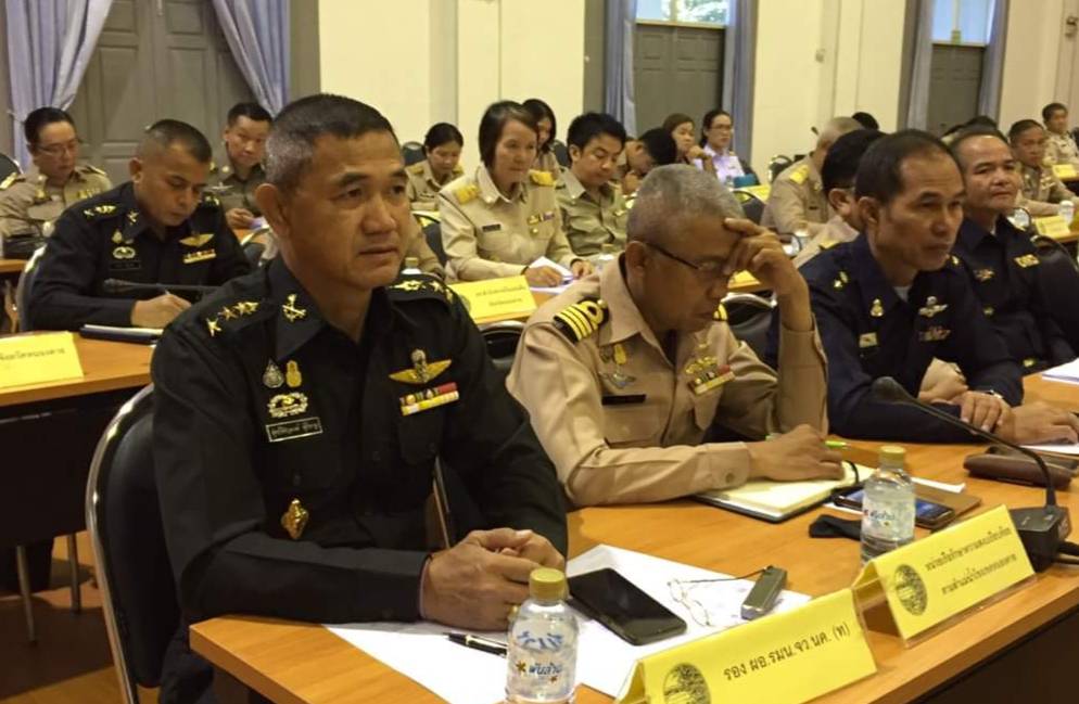 พช.หนองคาย เชิญชวนมอบกระเช้าปีใหม่ จากผลิตภัณฑ์ชุมชน