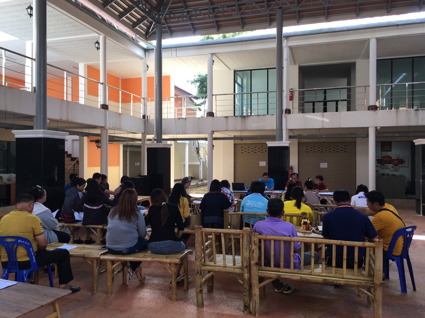 พช.หนองคาย ประชุมคัดเลือกผู้ผลิต ผู้ประกอบการ OTOP เพื่อเข้าร่วมงาน OTOP City 2019