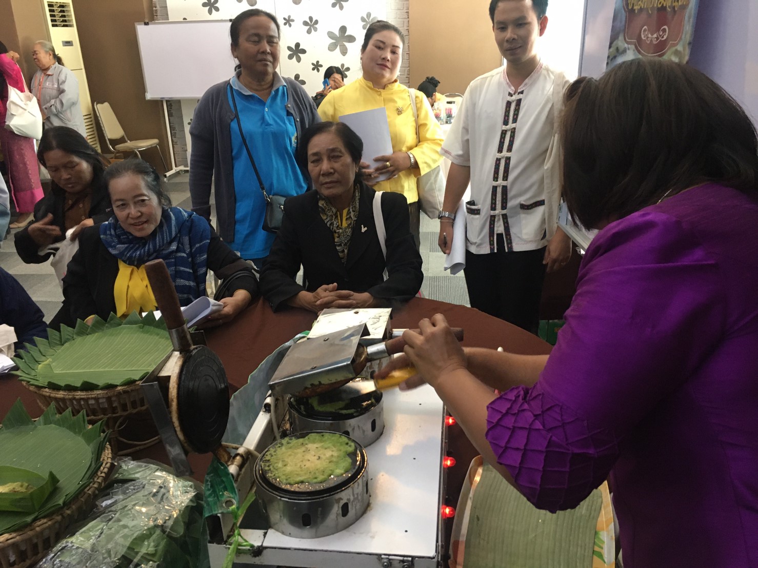 พช.หนองคาย โครงการส่งเสริมทักษะอาชีพสตรี เพื่อการบริหารจัดการหนี้ กิจกรรมที่ 1 ประชุมเสริมทักษะอาชีพสตรีเพื่อการบริหารจัดการหนี้