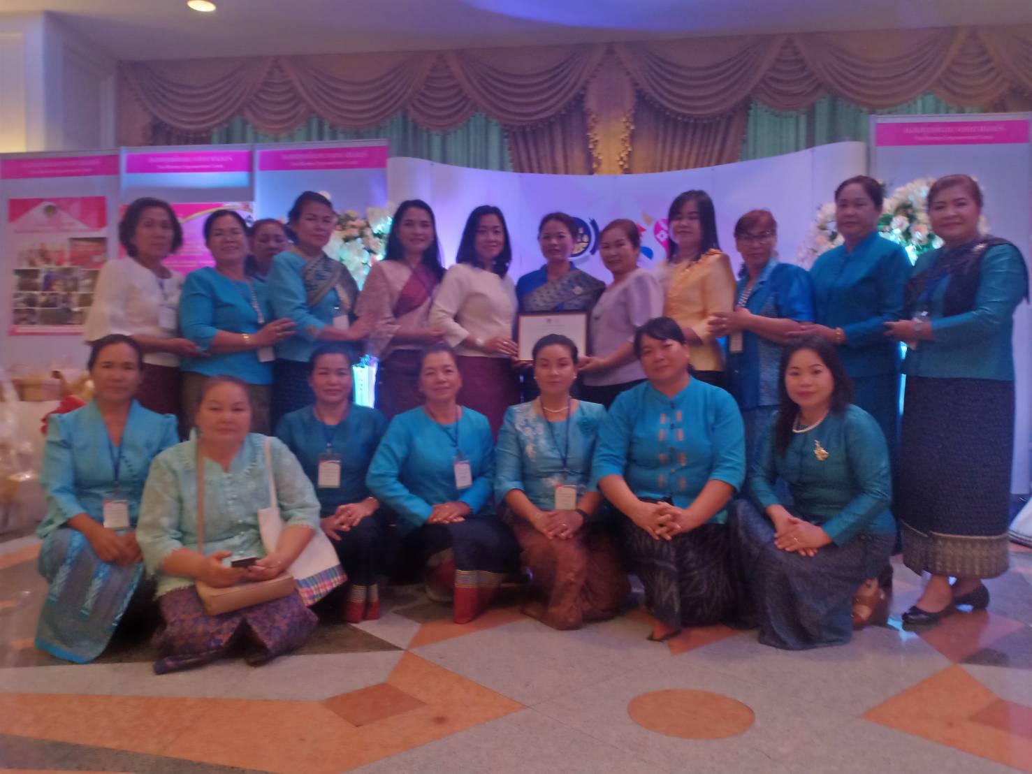 พช.หนองคาย ร่วมโครงการกองทุนพัฒนาบทบาทสตรี สร้างพลังสตรี สร้างสุขในชุมชน ณ ศูนย์แสดงสินค้าและการประชุม อิมแพ็คเมืองทองธานี