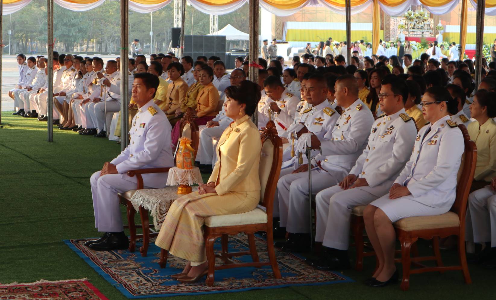 พช.หนองคาย ร่ร่วมพิธีทำบุญตักบาตรเนื่องในวันพ่อแห่งชาติ 5 ธันวาคม 2562