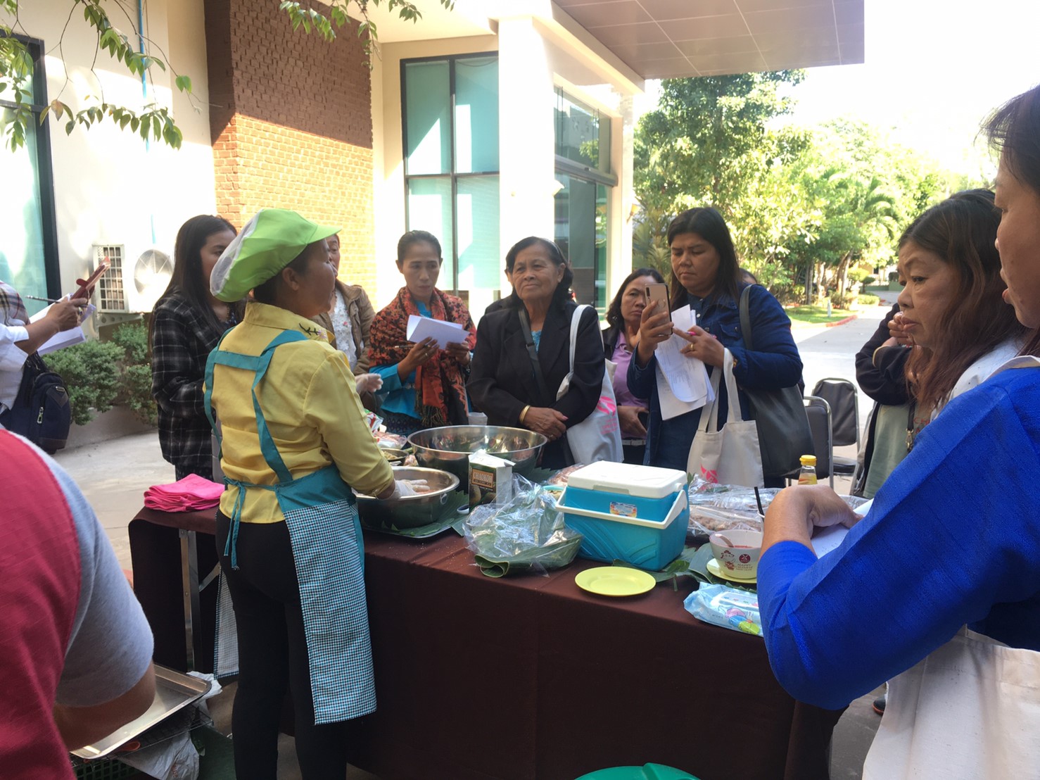 พช.หนองคาย โครงการส่งเสริมทักษะอาชีพสตรี เพื่อการบริหารจัดการหนี้ กิจกรรมที่ 1 ประชุมเสริมทักษะอาชีพสตรีเพื่อการบริหารจัดการหนี้