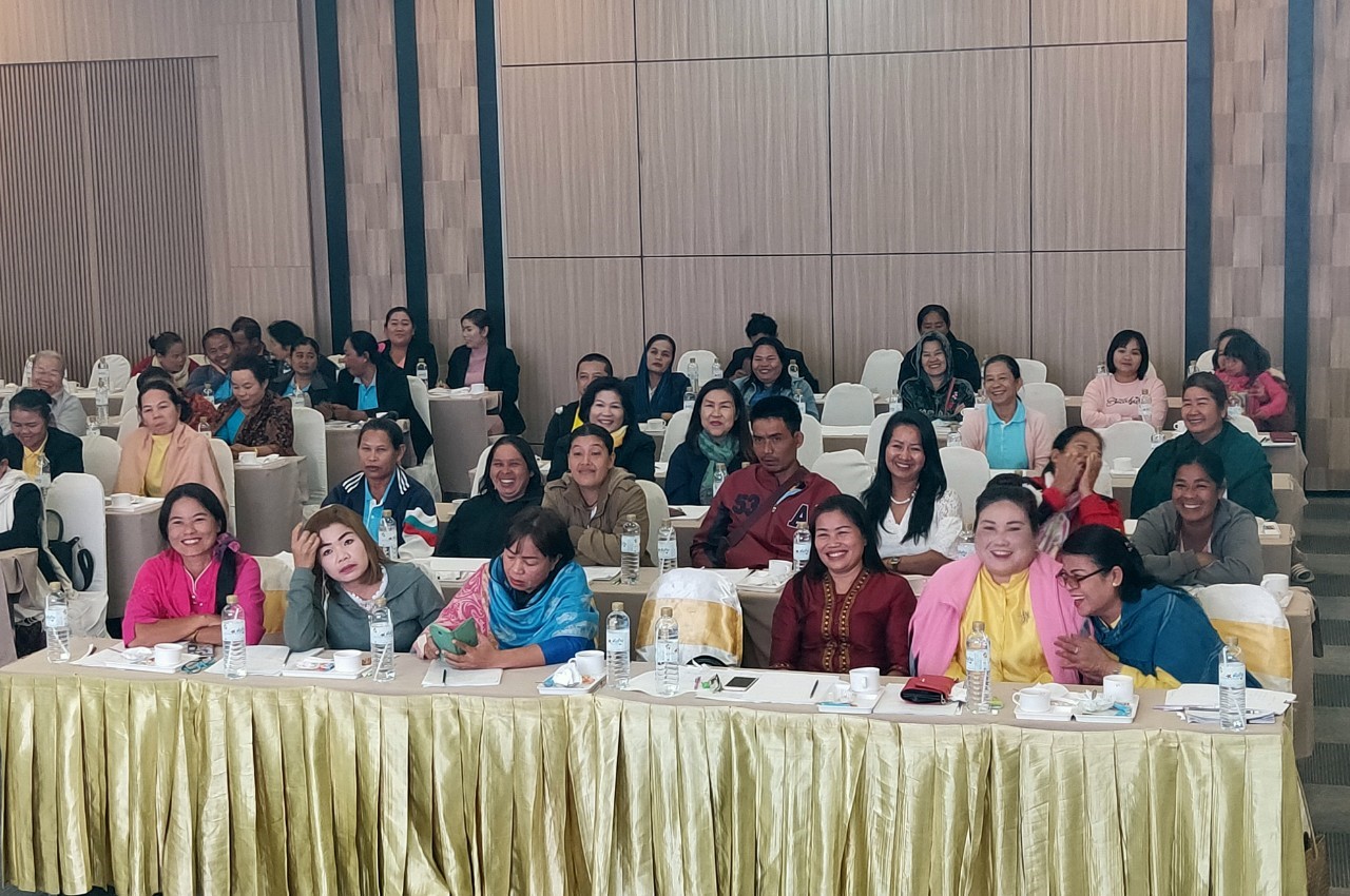 พช.หนองคาย โครงการส่งเสริมทักษะอาชีพสตรี เพื่อการบริหารจัดการหนี้ กิจกรรมที่ 1 ประชุมเสริมทักษะอาชีพสตรีเพื่อการบริหารจัดการหนี้