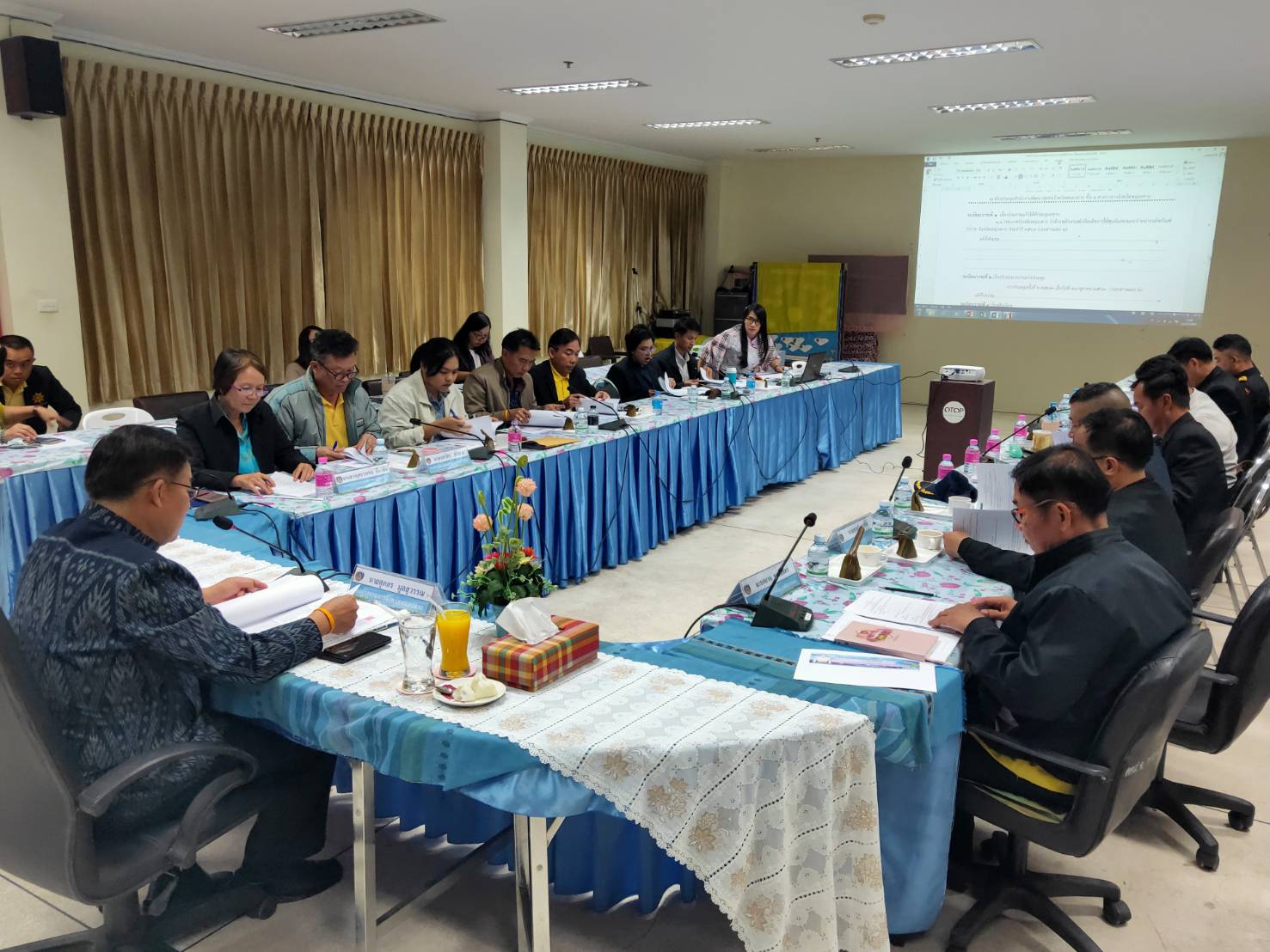 จังหวัดหนองคาย…ประชุมคณะกรรมการขับเคลื่อนศูนย์แสดงและจำหน่ายผลิตภัณฑ์ OTOP จังหวัดหนองคาย ครั้ง ที่ 3/2562