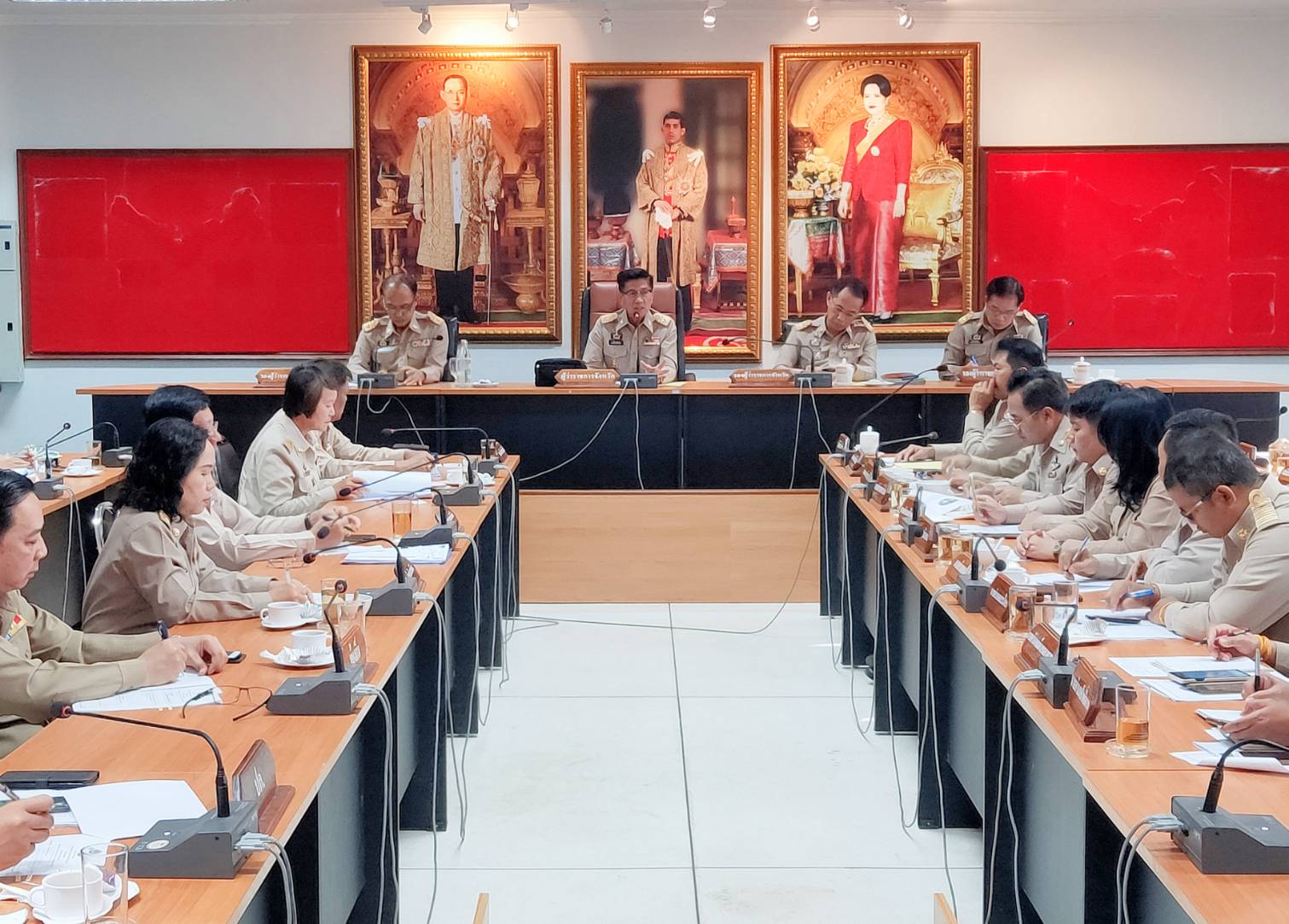 รกท.พจ.หนองคาย ร่วมประชุมนายอำเภอและหัวหน้าส่วนราชการสังกัดกระทรวงมหาดไทยและประชุมกรมการจังหวัดและหัวหน้าส่วนราชการประจำจังหวัด ครั้งที่ 12/2562