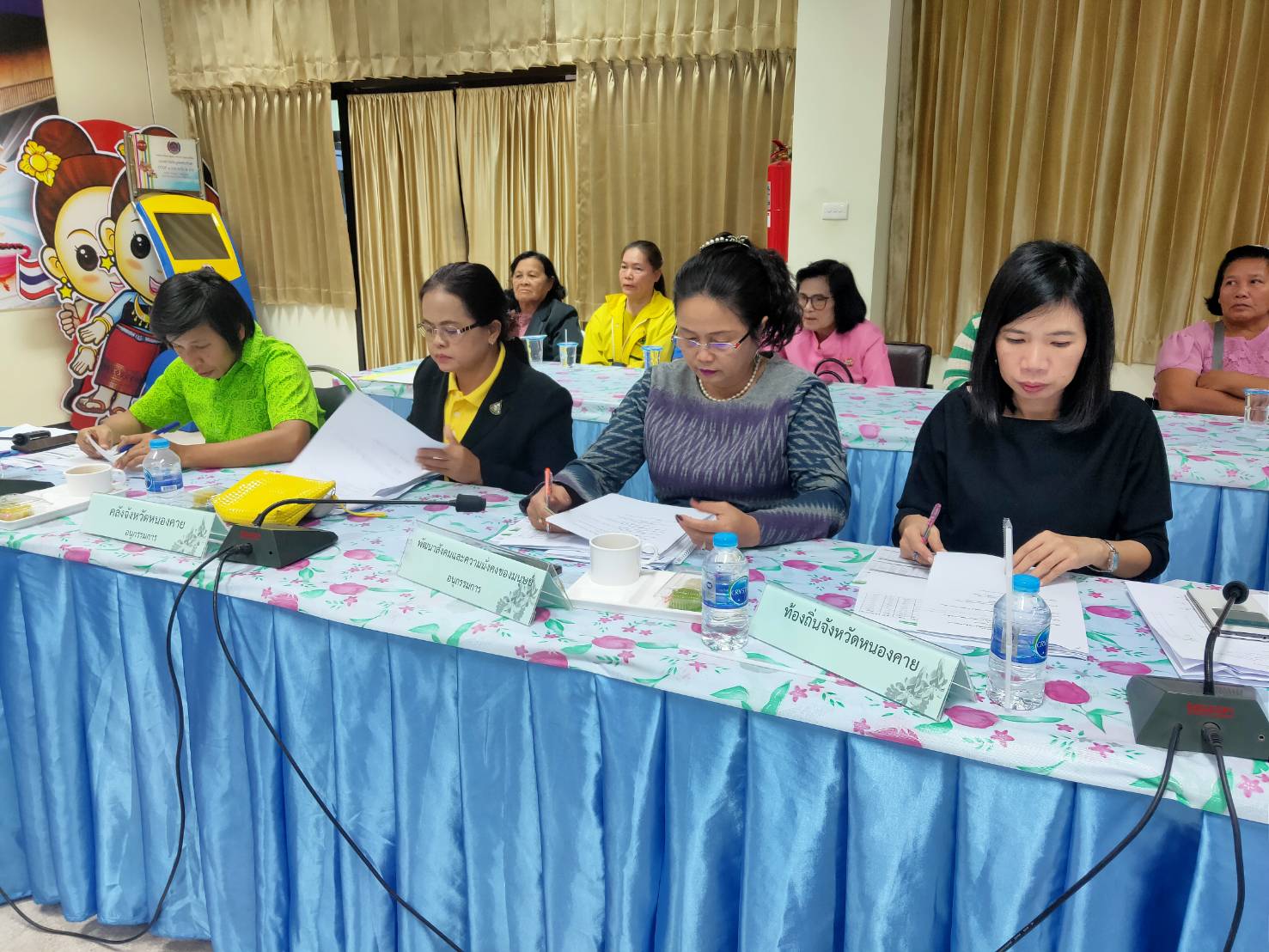 จังหวัดหนองคาย ประชุมคณะอนุกรรมการบริหารกองทุนพัฒนาบทบาทสตรีระดับจังหวัดหนองคาย ครั้งที่ 12/2562