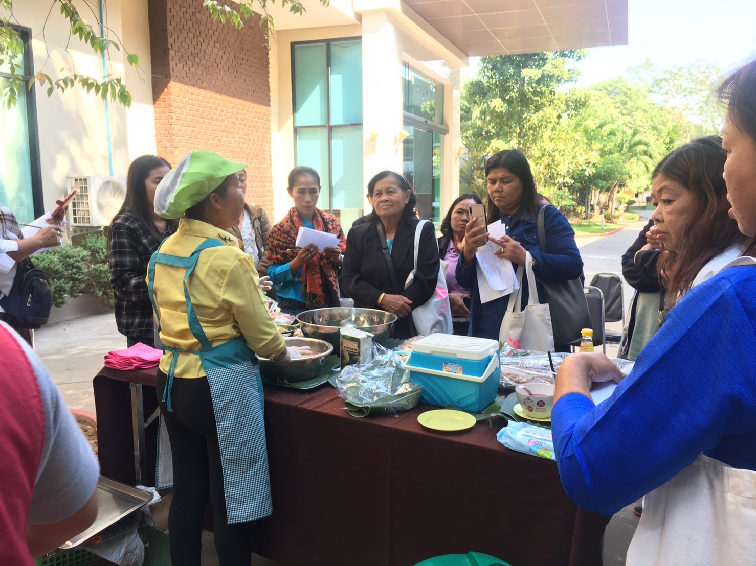 พช.หนองคาย โครงการส่งเสริมทักษะอาชีพสตรี เพื่อการบริหารจัดการหนี้ กิจกรรมที่ 1 ประชุมเสริมทักษะอาชีพสตรีเพื่อการบริหารจัดการหนี้