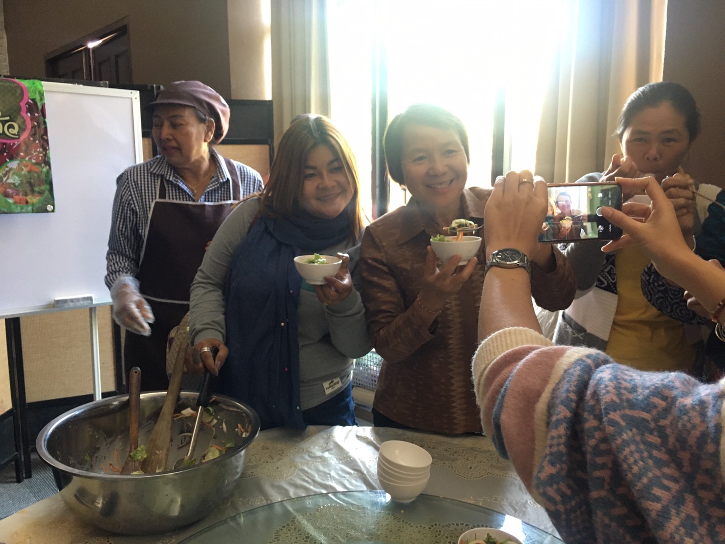 พช.หนองคาย โครงการส่งเสริมทักษะอาชีพสตรี เพื่อการบริหารจัดการหนี้ กิจกรรมที่ 1 ประชุมเสริมทักษะอาชีพสตรีเพื่อการบริหารจัดการหนี้