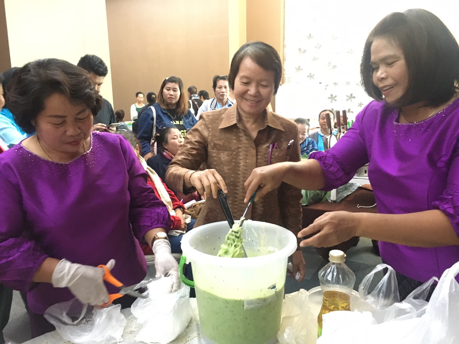 พช.หนองคาย โครงการส่งเสริมทักษะอาชีพสตรี เพื่อการบริหารจัดการหนี้ กิจกรรมที่ 1 ประชุมเสริมทักษะอาชีพสตรีเพื่อการบริหารจัดการหนี้