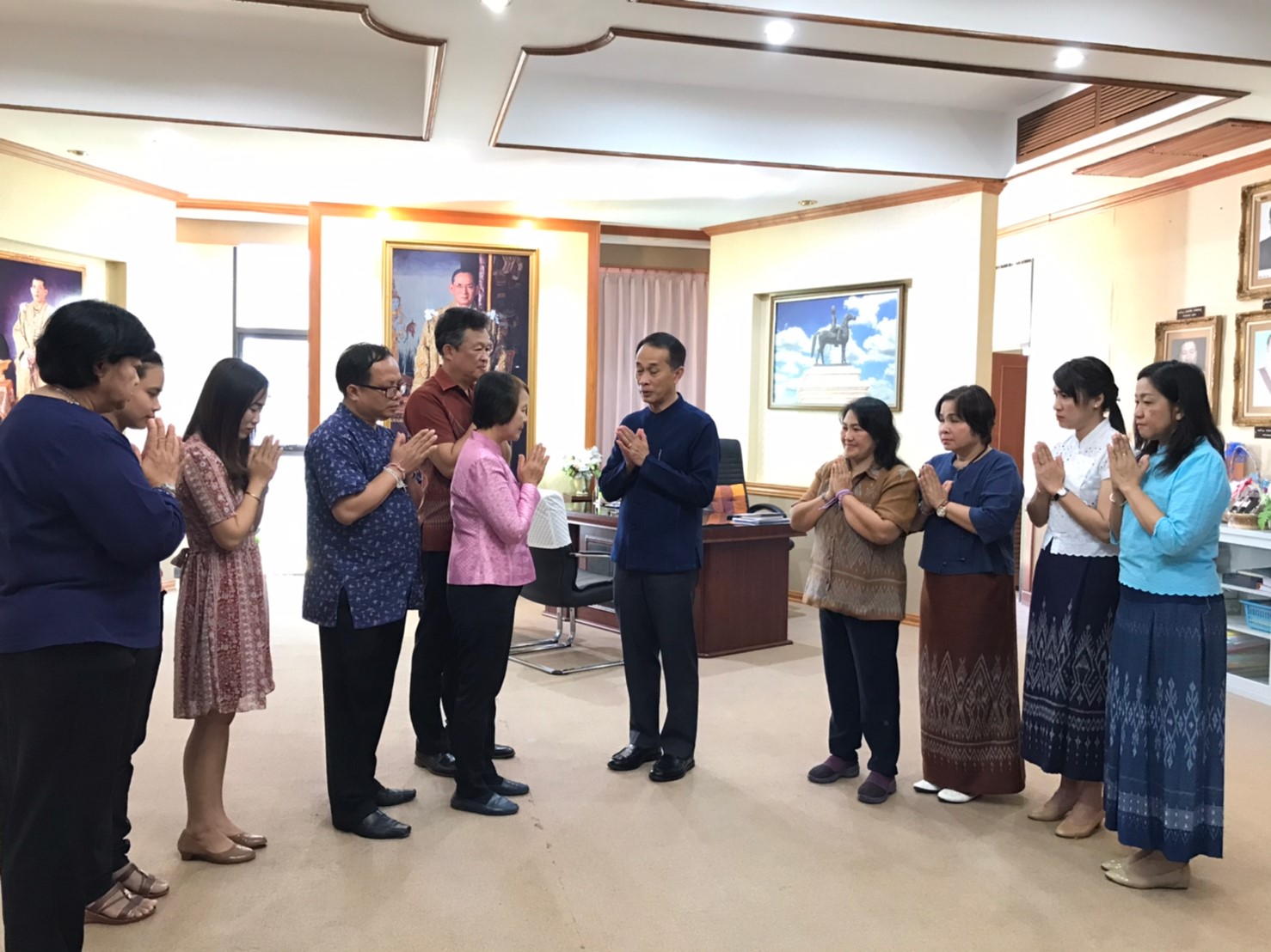 สพจ.หนองคาย เข้าขอพรปีใหม่ จากผู้บริหารจังหวัดหนองคาย