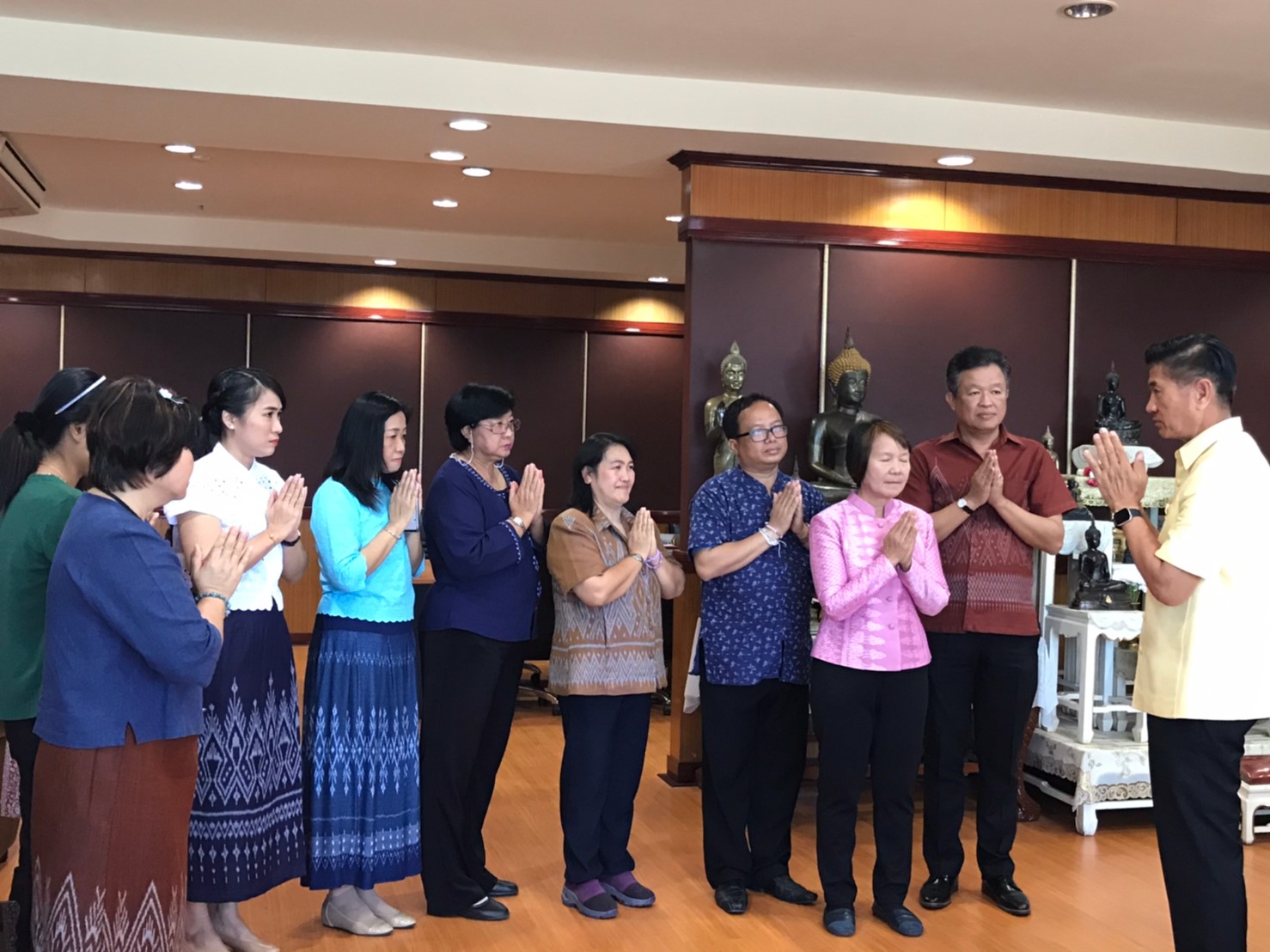 สพจ.หนองคาย เข้าขอพรปีใหม่ จากผู้บริหารจังหวัดหนองคาย