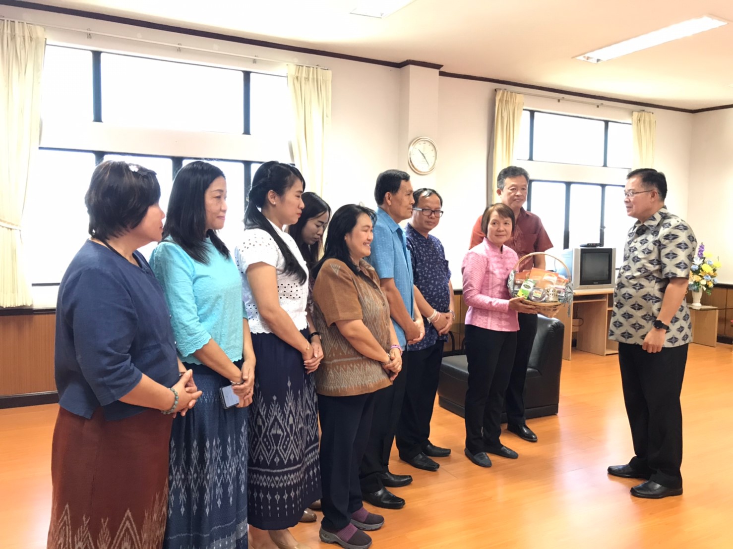 สพจ.หนองคาย เข้าขอพรปีใหม่ จากผู้บริหารจังหวัดหนองคาย