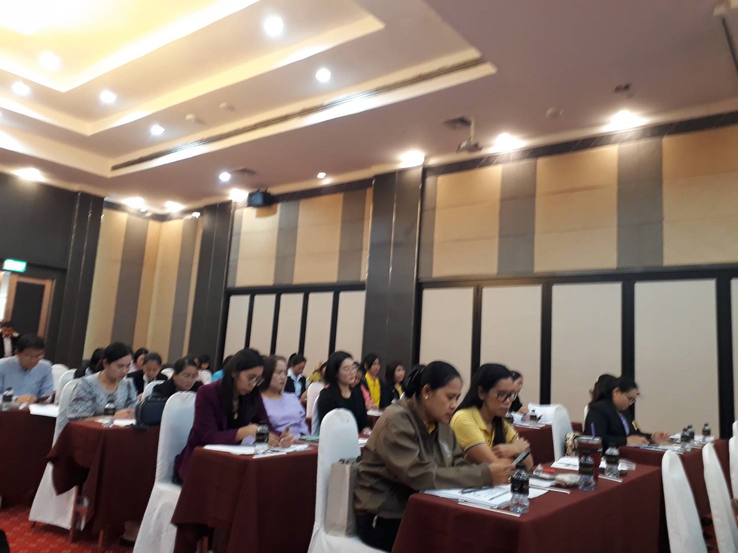 พจ.หนองคาย ร่วมสัมมนาเชิงปฏิบัติการ “การจัดทำแผนพัฒนาบุคคลากรเพื่อสนับสนุนการขับเคลื่อนยุทธศาสตร์การพัฒนาจังหวัด” ประจำปีงบประมาณ พ.ศ. 2563