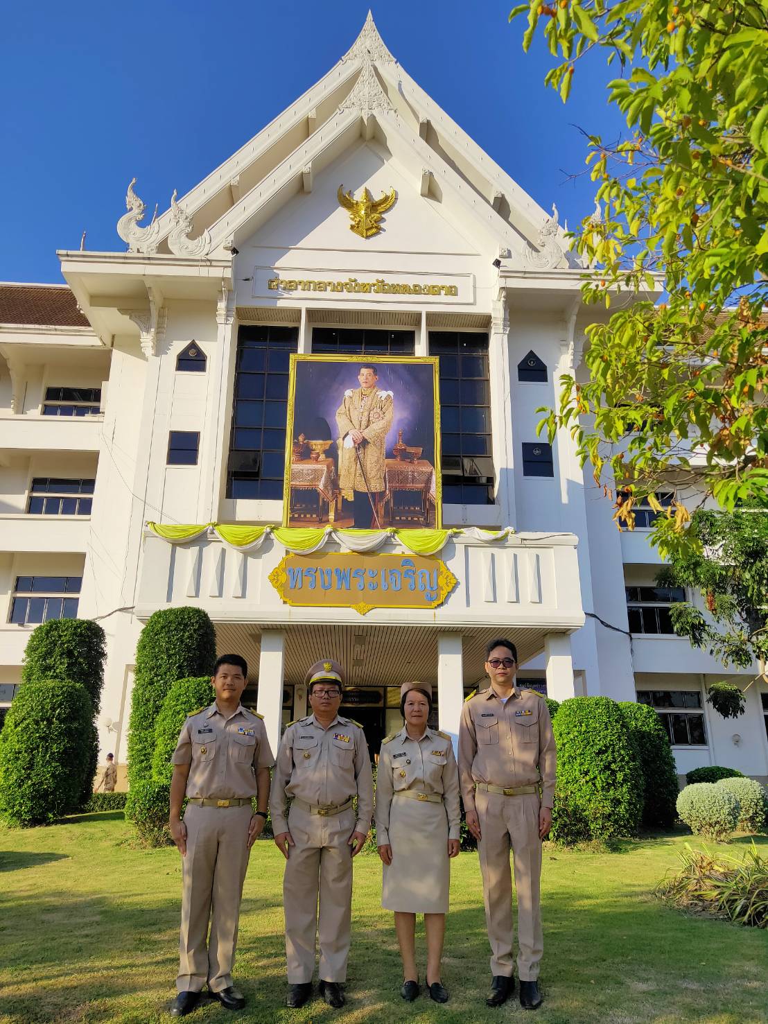 พช.หนองคาย เข้าแถวเคารพธงชาติไทย ประจำวันจันทร์ที่ 6 ม.ค. 63