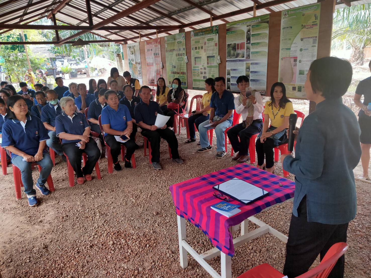 กษาราชการแทนพัฒนาการจังหวัดหนองคาย เป็นประธานในพิธีเปิดกิจกรรมและอ่านสารรัฐมนตรีว่าการกระทรวงมหาดไทย เนื่องในวาระครบรอบ 51 ปี ผู้นำอาสาพัฒนาชุมชน