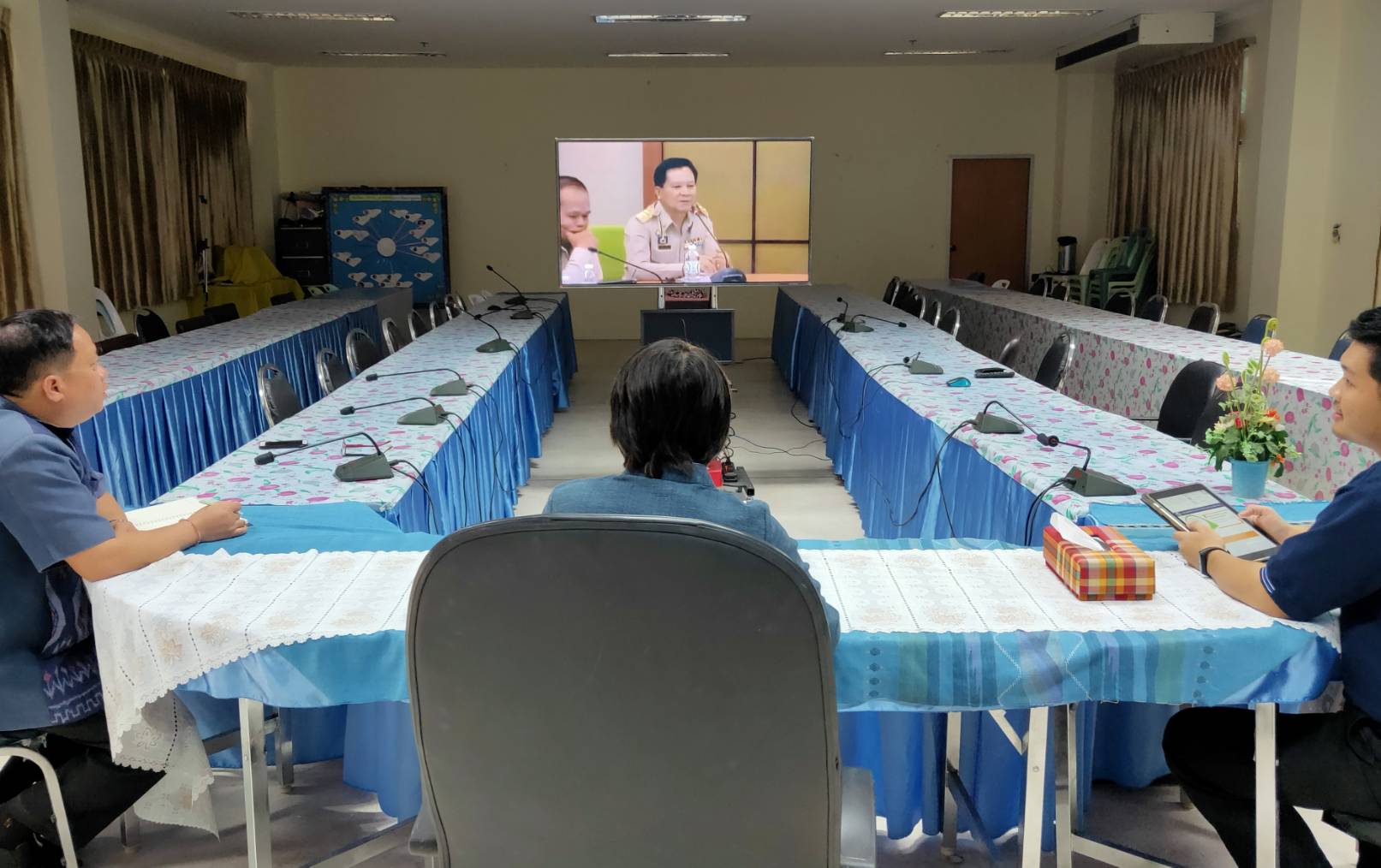 พช.หนองคาย รับชมการประชุมกรมการพัฒนาชุมชน ครั้งที่ 1/2563 ผ่านระบบ TV.พช.