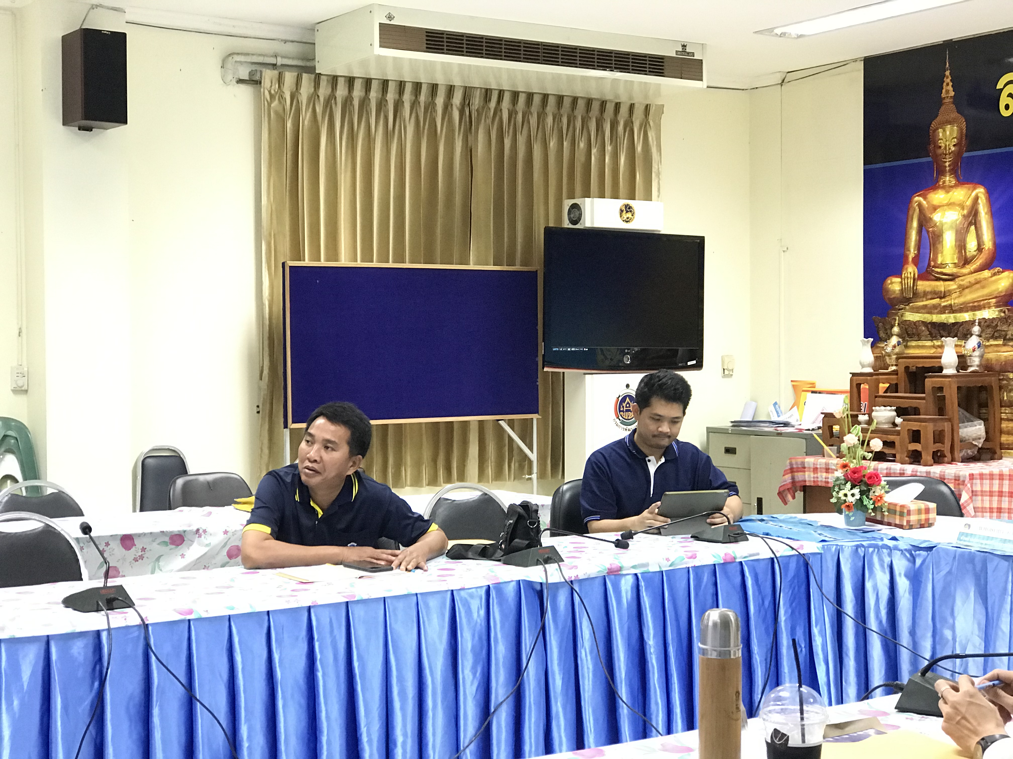 พช.หนองคาย รับฟังการประชุมทางไกลผ่านระบบ Video Conference เพื่อชี้แจงการดำเนินกิจกรรมตามแผนการปฏิบัติงานและแผนการใช้จ่ายงบประมาณ ประจำปีงบประมาณ พ.ศ. 2562 ไปพลางก่อน โครงการพัฒนาศักยภาพชุมชนท่องเที่ยว OTOP นวัตวิถี กิจกรรมที่ 2 พัฒนาศักยภาพผู้ประกอบการเพื่อส่งเสริมการท่องเที่ยวโดยชุมชน