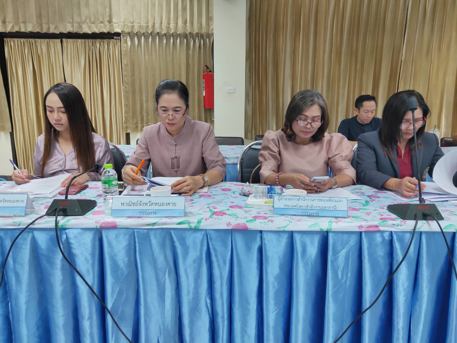 หนองคาย…ประชุม คณะกรรมการขับเคลื่อนศูนย์แสดงและจำหน่ายผลิตภัณฑ์ OTOP จังหวัดหนองคาย ครั้งที่ 1/2563