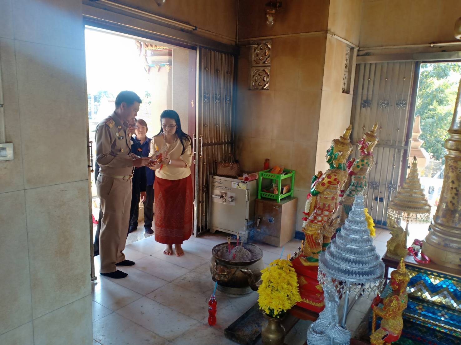 วันแรกของการกลับสู่ สพจ.หนองคาย ในตำแหน่งพัฒนาการจังหวัดหนองคาย นายไพโรจน์ โสภาพร