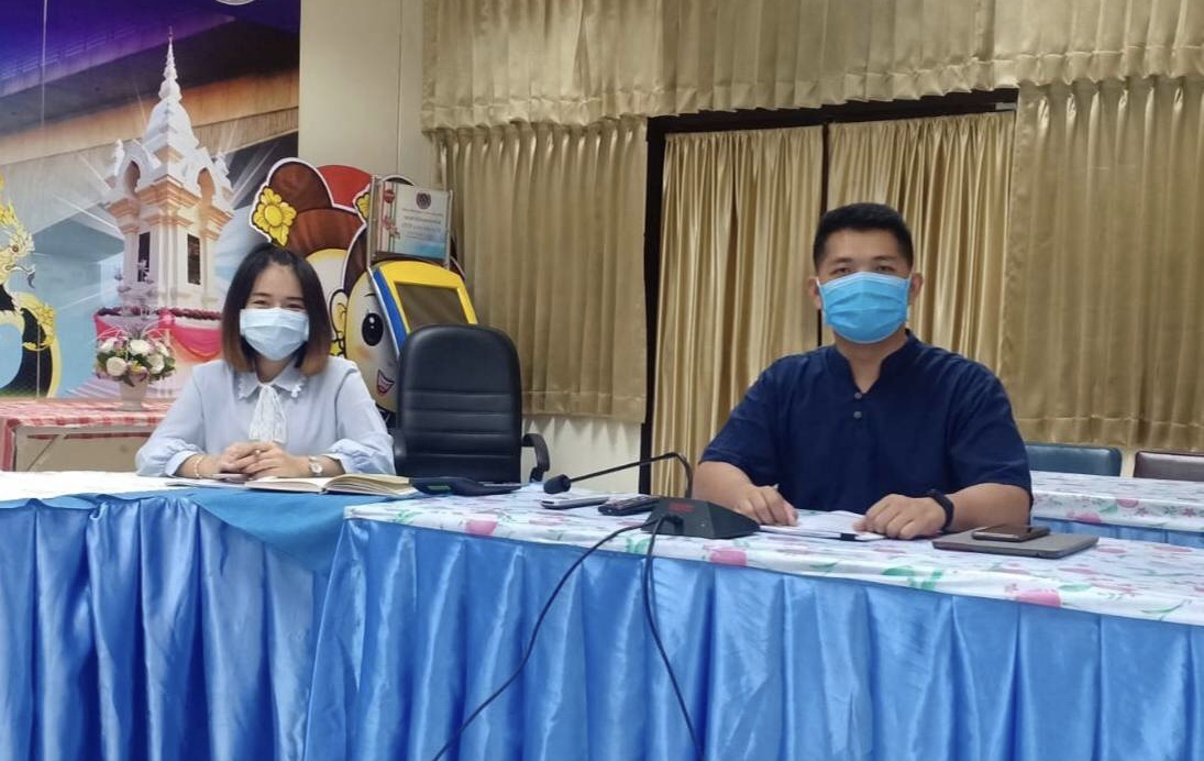 พช.หนองคาย ร่วมรับชม การประชุมชี้แจง เร่งรัด กำกับ ติดตาม การดำเนินงานกองทุนพัฒนาบทบาทสตรี ครั้งที่ 3/2563 ผ่านระบบ Video Conference