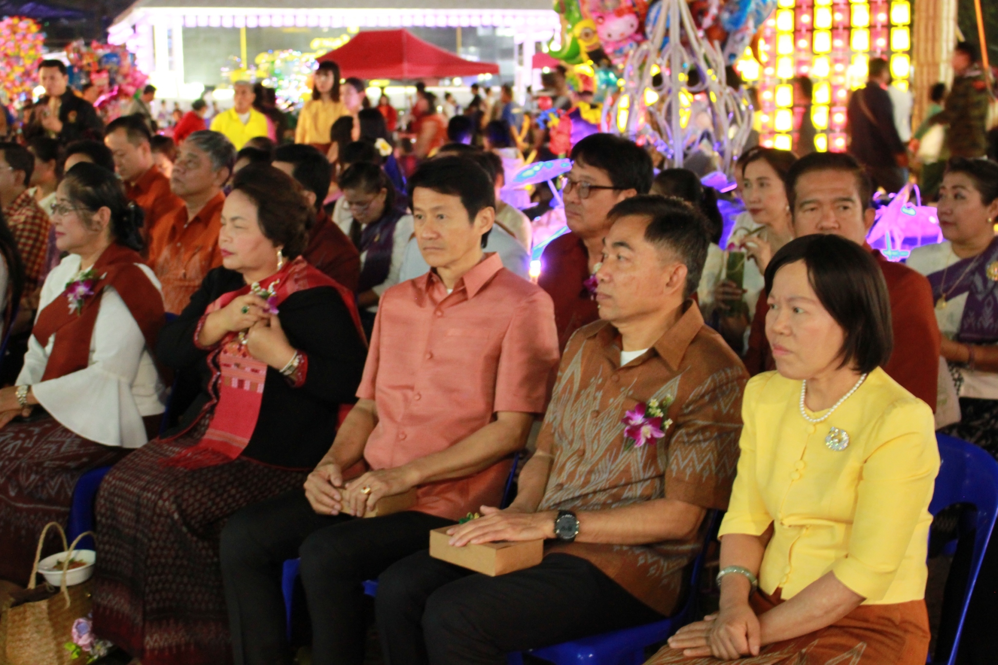 พช.หนองคาย จัดงาน แสดงและจำหน่ายผลิตภัณฑ์ OTOP จังหวัดหนองคาย ในงานฉลองอนุสาวรีย์ปราบฮ่อ ใต้ร่มพระบารมี 193 ปี เมืองหนองคาย และงานกาชาด จังหวัดหนองคาย พ.ศ. 2563