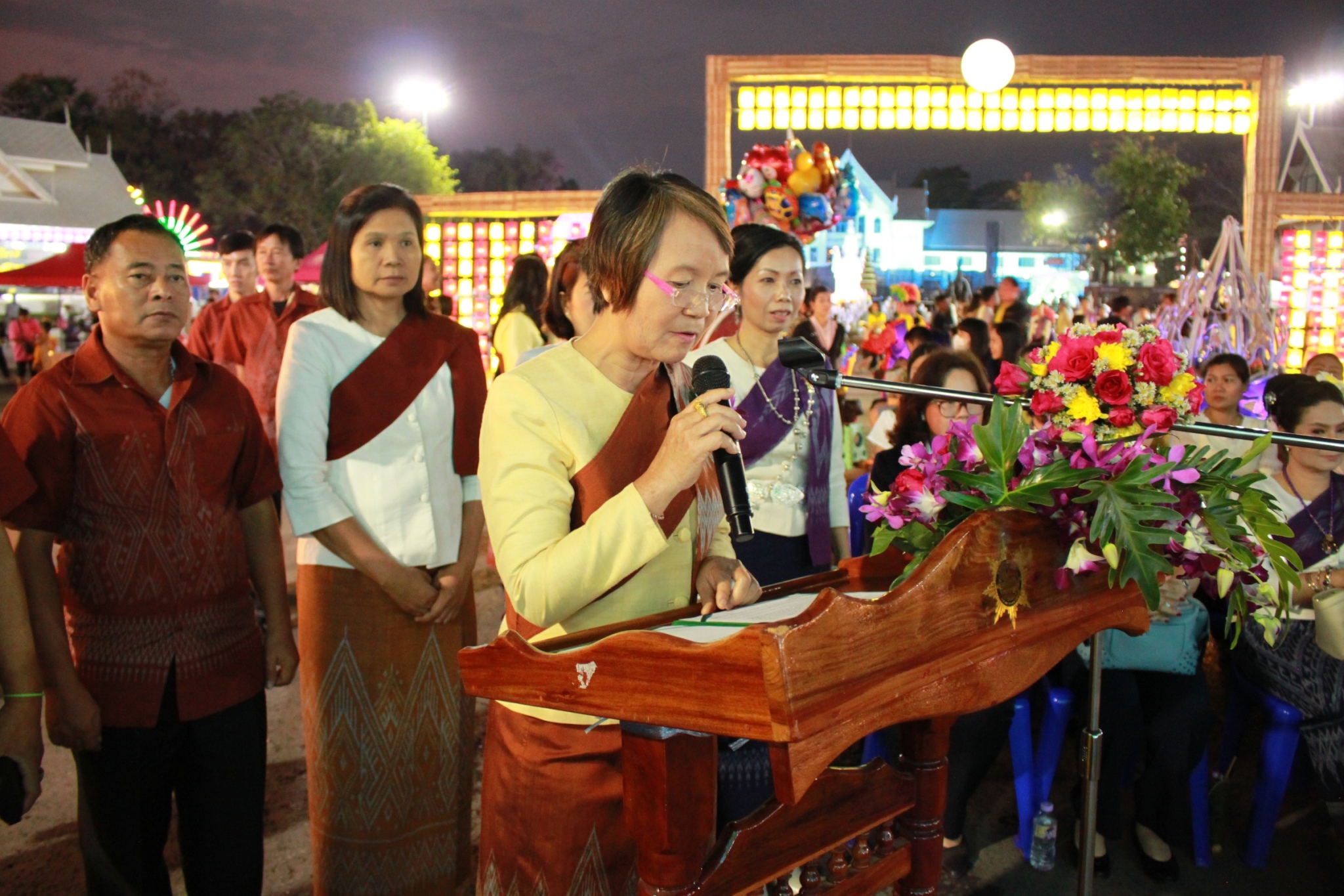 พช.หนองคาย จัดงาน แสดงและจำหน่ายผลิตภัณฑ์ OTOP จังหวัดหนองคาย ในงานฉลองอนุสาวรีย์ปราบฮ่อ ใต้ร่มพระบารมี 193 ปี เมืองหนองคาย และงานกาชาด จังหวัดหนองคาย พ.ศ. 2563