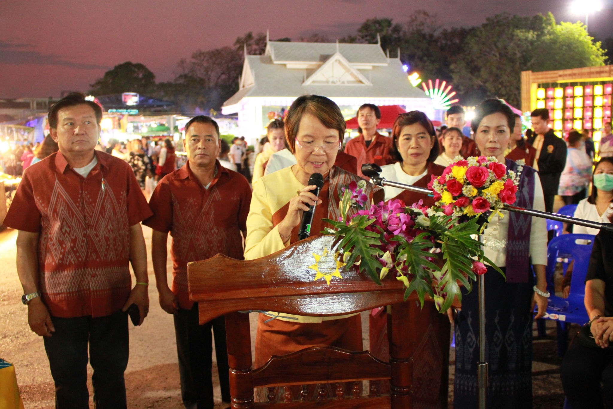 พช.หนองคาย จัดงาน แสดงและจำหน่ายผลิตภัณฑ์ OTOP จังหวัดหนองคาย ในงานฉลองอนุสาวรีย์ปราบฮ่อ ใต้ร่มพระบารมี 193 ปี เมืองหนองคาย และงานกาชาด จังหวัดหนองคาย พ.ศ. 2563