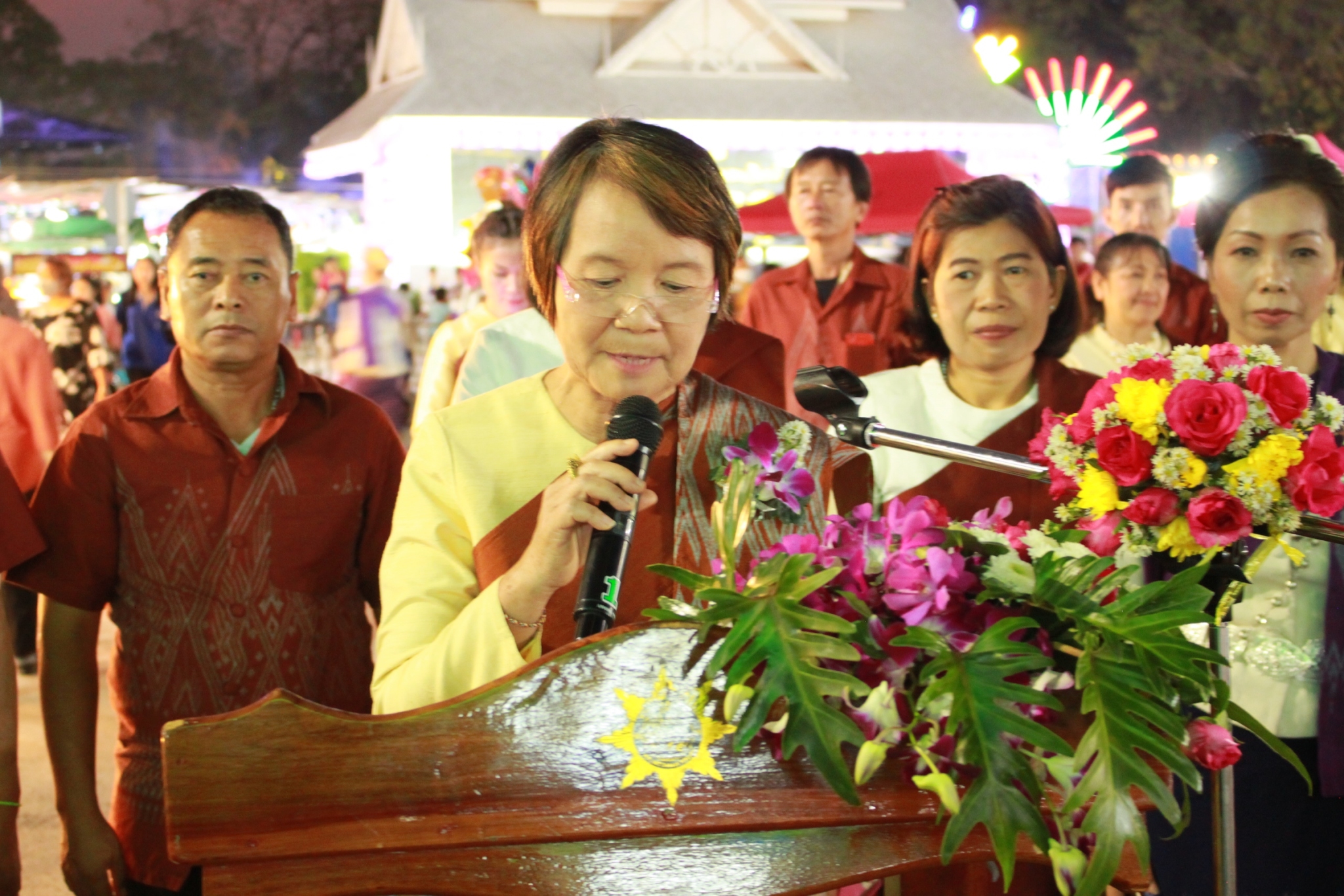 พช.หนองคาย จัดงาน แสดงและจำหน่ายผลิตภัณฑ์ OTOP จังหวัดหนองคาย ในงานฉลองอนุสาวรีย์ปราบฮ่อ ใต้ร่มพระบารมี 193 ปี เมืองหนองคาย และงานกาชาด จังหวัดหนองคาย พ.ศ. 2563
