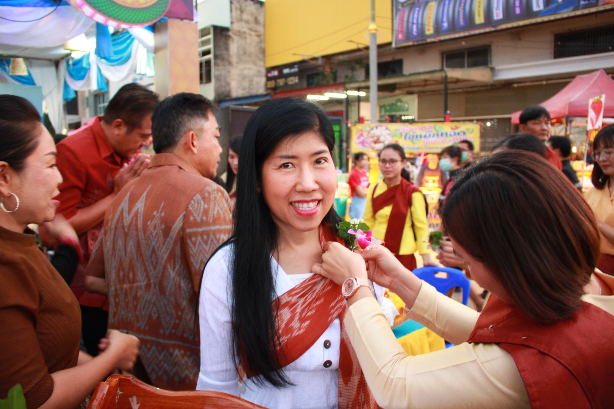 พช.หนองคาย จัดงาน แสดงและจำหน่ายผลิตภัณฑ์ OTOP จังหวัดหนองคาย ในงานฉลองอนุสาวรีย์ปราบฮ่อ ใต้ร่มพระบารมี 193 ปี เมืองหนองคาย และงานกาชาด จังหวัดหนองคาย พ.ศ. 2563