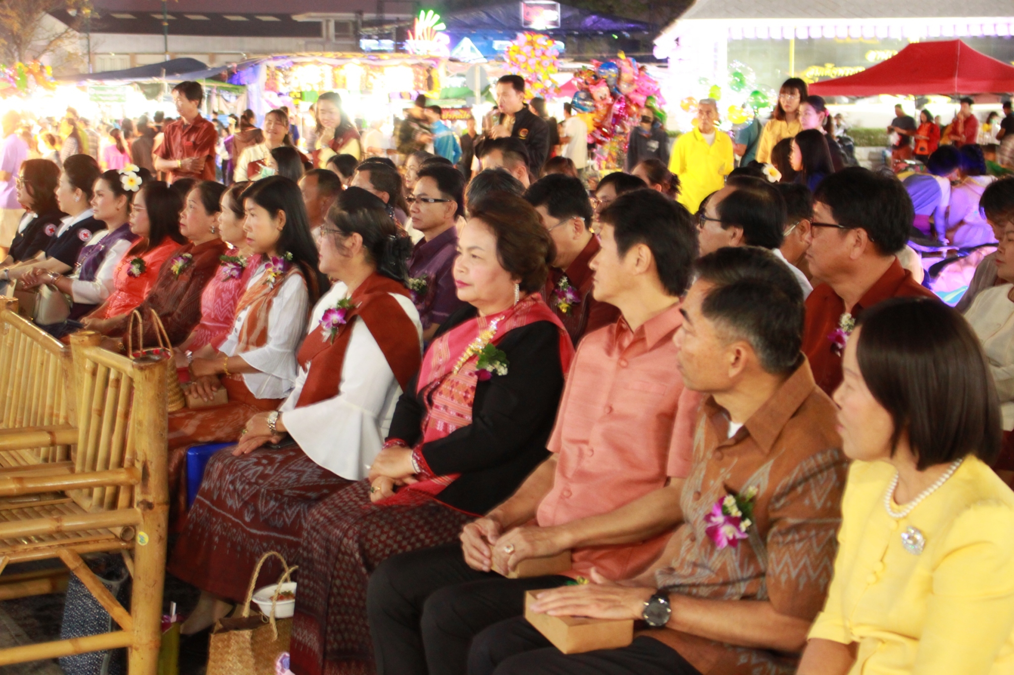 พช.หนองคาย จัดงาน แสดงและจำหน่ายผลิตภัณฑ์ OTOP จังหวัดหนองคาย ในงานฉลองอนุสาวรีย์ปราบฮ่อ ใต้ร่มพระบารมี 193 ปี เมืองหนองคาย และงานกาชาด จังหวัดหนองคาย พ.ศ. 2563