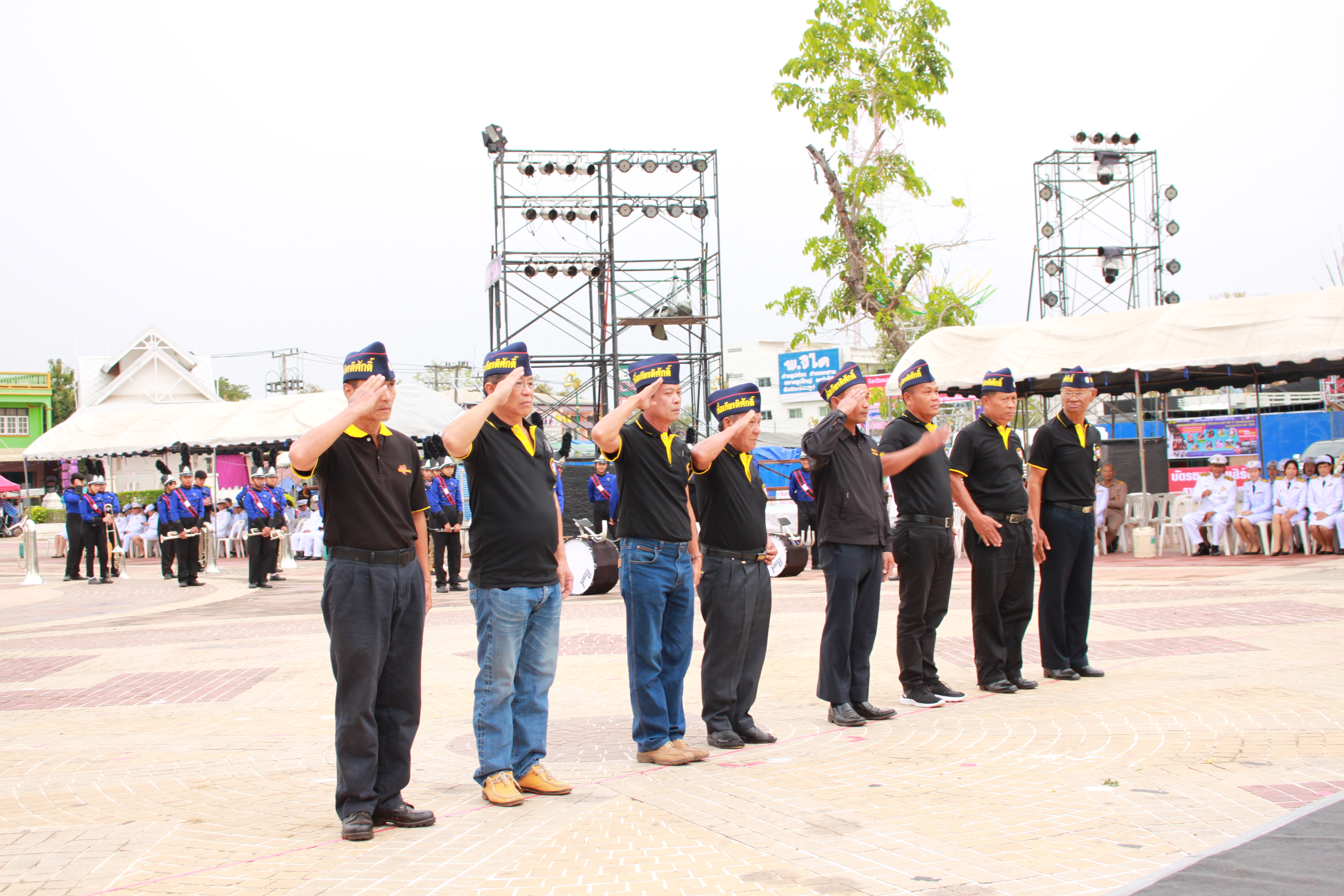 พช.หนองคาย ร่วมพิธีสักการะอนุสาวรีย์ปราบฮ่อ พิธีวางพวงมาลา พร้อมทั้งทำบุญอุทิศส่วนกุศลให้กับวีรชน ในงาน “ฉลองอนุสาวรีย์ปราบฮ่อใต้ร่มพระบารมี 193 ปีเมืองหนองคาย และงานกาชาดพ.ศ. 2563”