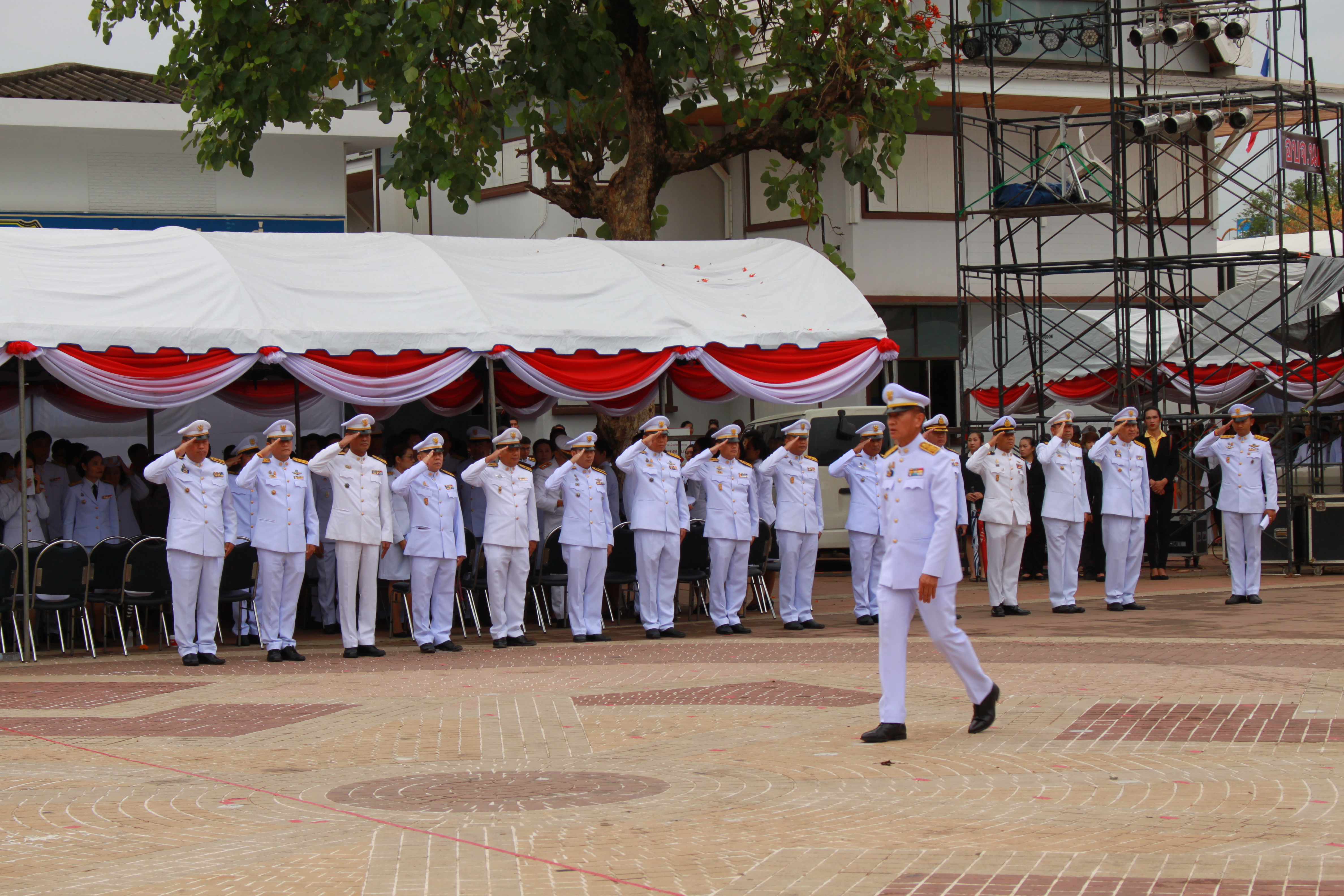พช.หนองคาย ร่วมพิธีสักการะอนุสาวรีย์ปราบฮ่อ พิธีวางพวงมาลา พร้อมทั้งทำบุญอุทิศส่วนกุศลให้กับวีรชน ในงาน “ฉลองอนุสาวรีย์ปราบฮ่อใต้ร่มพระบารมี 193 ปีเมืองหนองคาย และงานกาชาดพ.ศ. 2563”