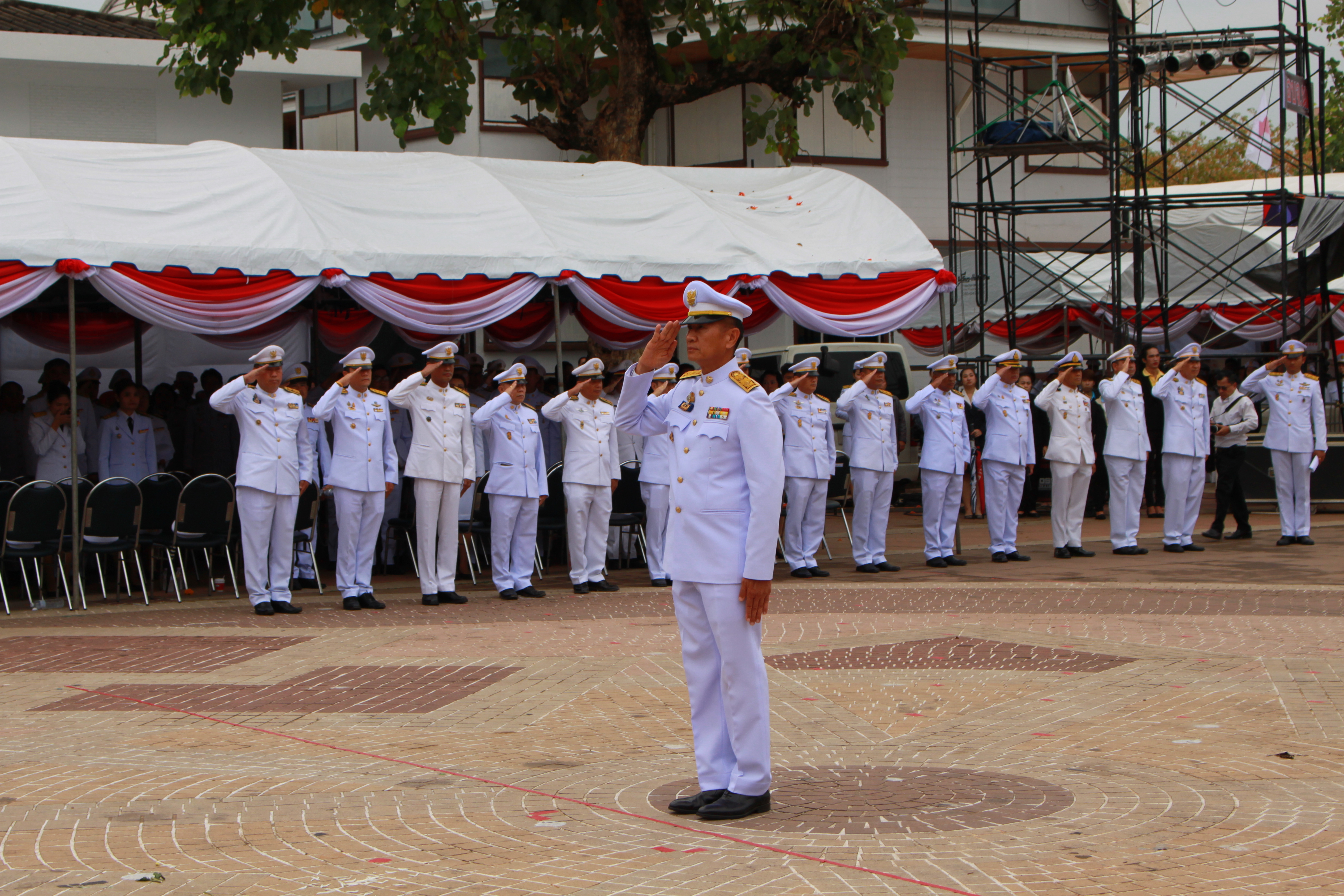 พช.หนองคาย ร่วมพิธีสักการะอนุสาวรีย์ปราบฮ่อ พิธีวางพวงมาลา พร้อมทั้งทำบุญอุทิศส่วนกุศลให้กับวีรชน ในงาน “ฉลองอนุสาวรีย์ปราบฮ่อใต้ร่มพระบารมี 193 ปีเมืองหนองคาย และงานกาชาดพ.ศ. 2563”