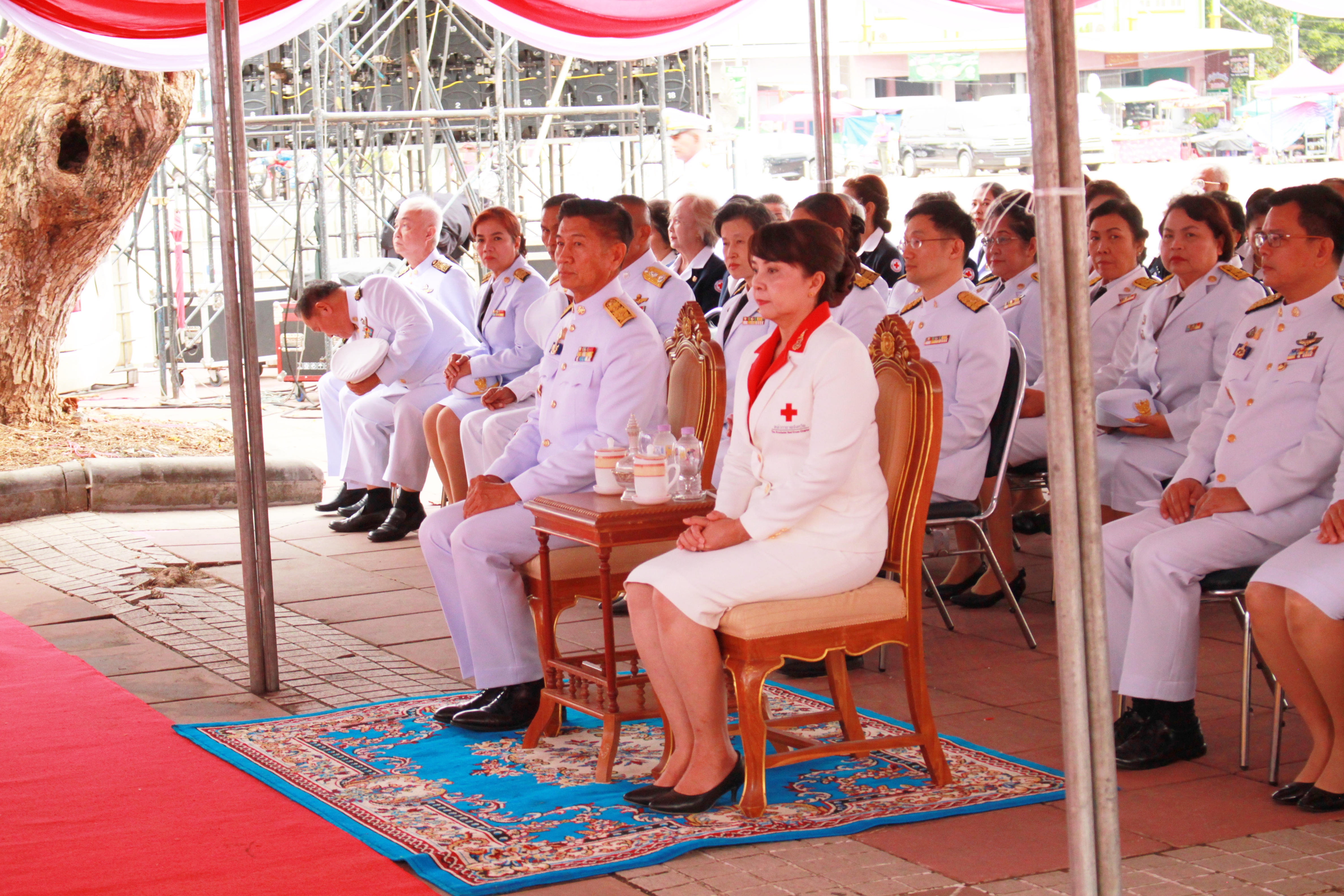 พช.หนองคาย ร่วมพิธีสักการะอนุสาวรีย์ปราบฮ่อ พิธีวางพวงมาลา พร้อมทั้งทำบุญอุทิศส่วนกุศลให้กับวีรชน ในงาน “ฉลองอนุสาวรีย์ปราบฮ่อใต้ร่มพระบารมี 193 ปีเมืองหนองคาย และงานกาชาดพ.ศ. 2563”