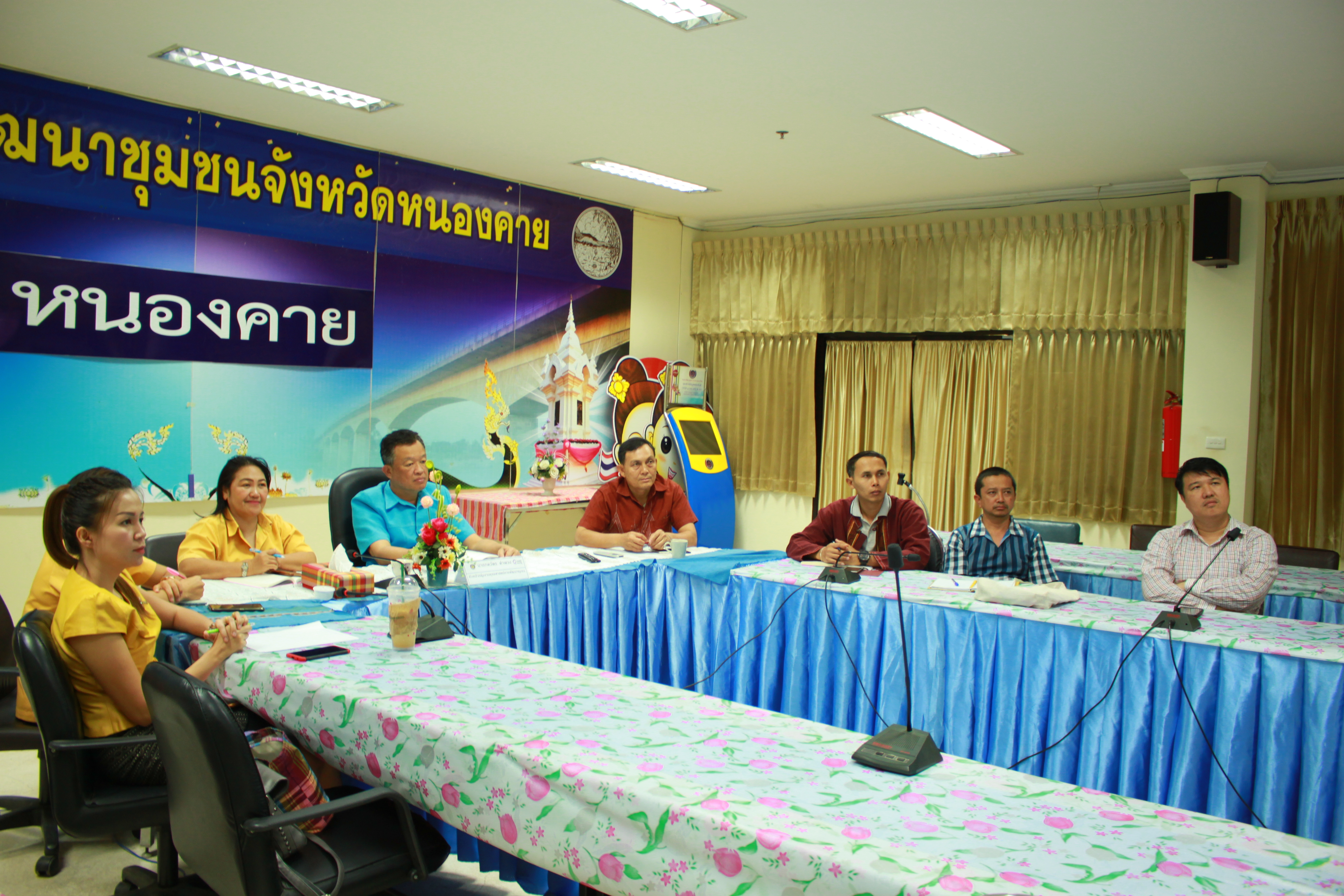 พช.หนองคา ร่วมรับฟังการประชุมสร้างความเข้าใจโครงการยกระดับผ้าทออีสานสู่สากล กิจกรรมหลักที่ 2 ยกระดับมาตรฐานผลิตภัณฑ์กลุ่มแปรรูปผ้าฝ้าย ผ้าขาวม้าไทยสู่สากล (ภาคตะวันออกเฉียงเหนือ) ผ่านระบบวิดีโอคอนเฟอร์เรนซ์