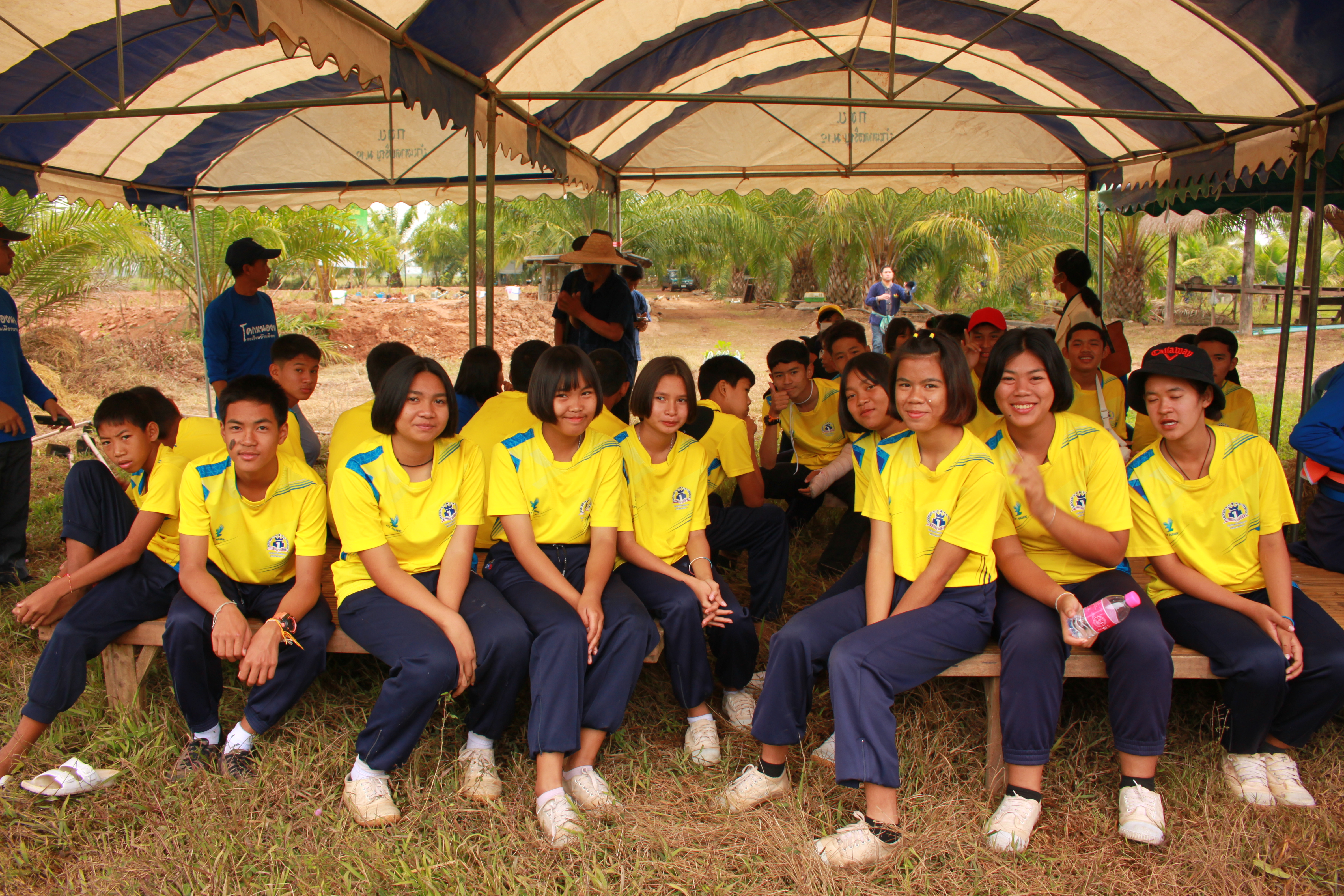 จังหวัดหนองคาย จัดกิจกรรม “พายติ๊บข้าว ไปเอาแฮง แบกบักจกไปขุดดิน” เอามื้อสามัคคี โคก หนอง นา@หนองคาย