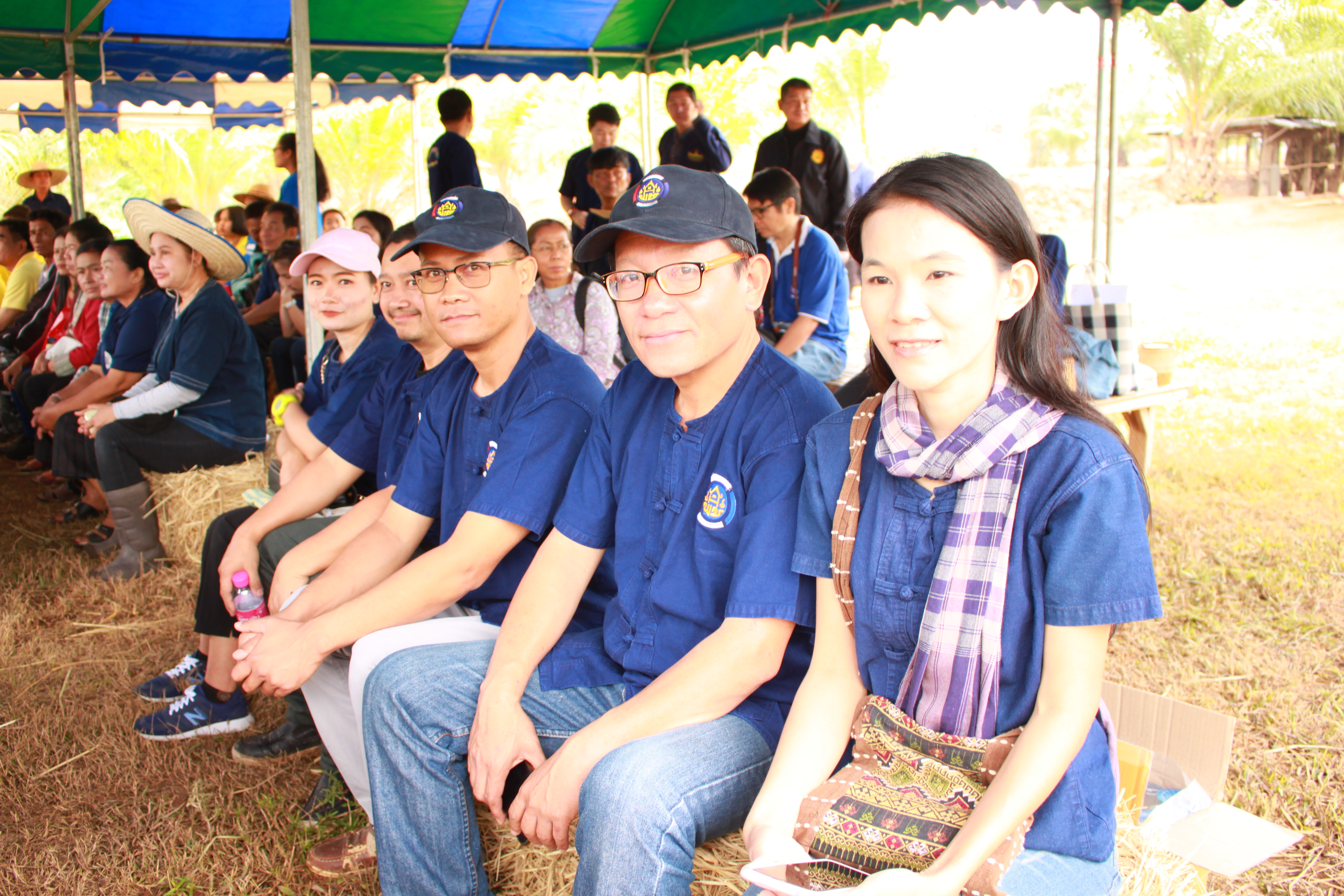 จังหวัดหนองคาย จัดกิจกรรม “พายติ๊บข้าว ไปเอาแฮง แบกบักจกไปขุดดิน” เอามื้อสามัคคี โคก หนอง นา@หนองคาย