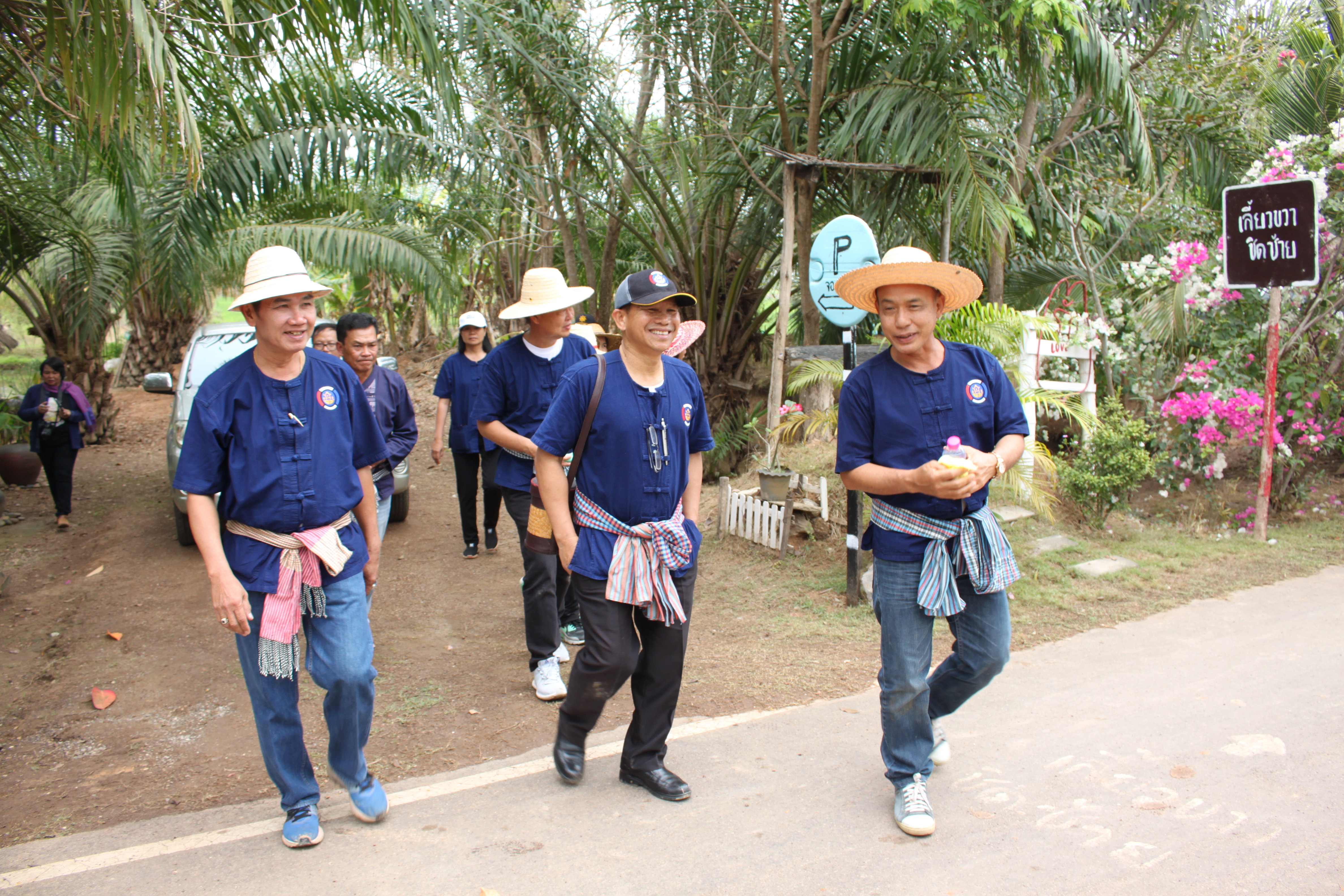 จังหวัดหนองคาย จัดกิจกรรม “พายติ๊บข้าว ไปเอาแฮง แบกบักจกไปขุดดิน” เอามื้อสามัคคี โคก หนอง นา@หนองคาย