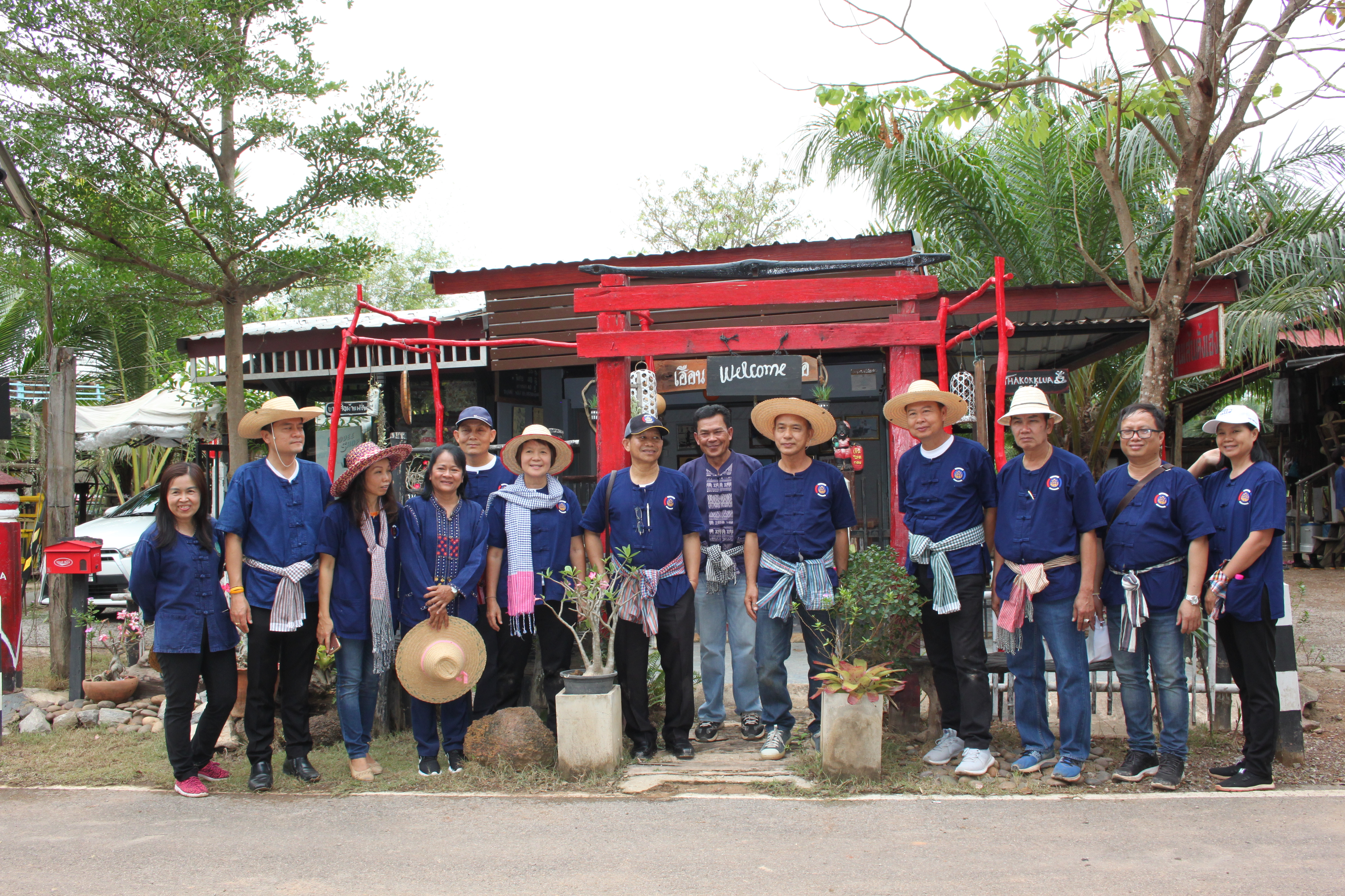 จังหวัดหนองคาย จัดกิจกรรม “พายติ๊บข้าว ไปเอาแฮง แบกบักจกไปขุดดิน” เอามื้อสามัคคี โคก หนอง นา@หนองคาย