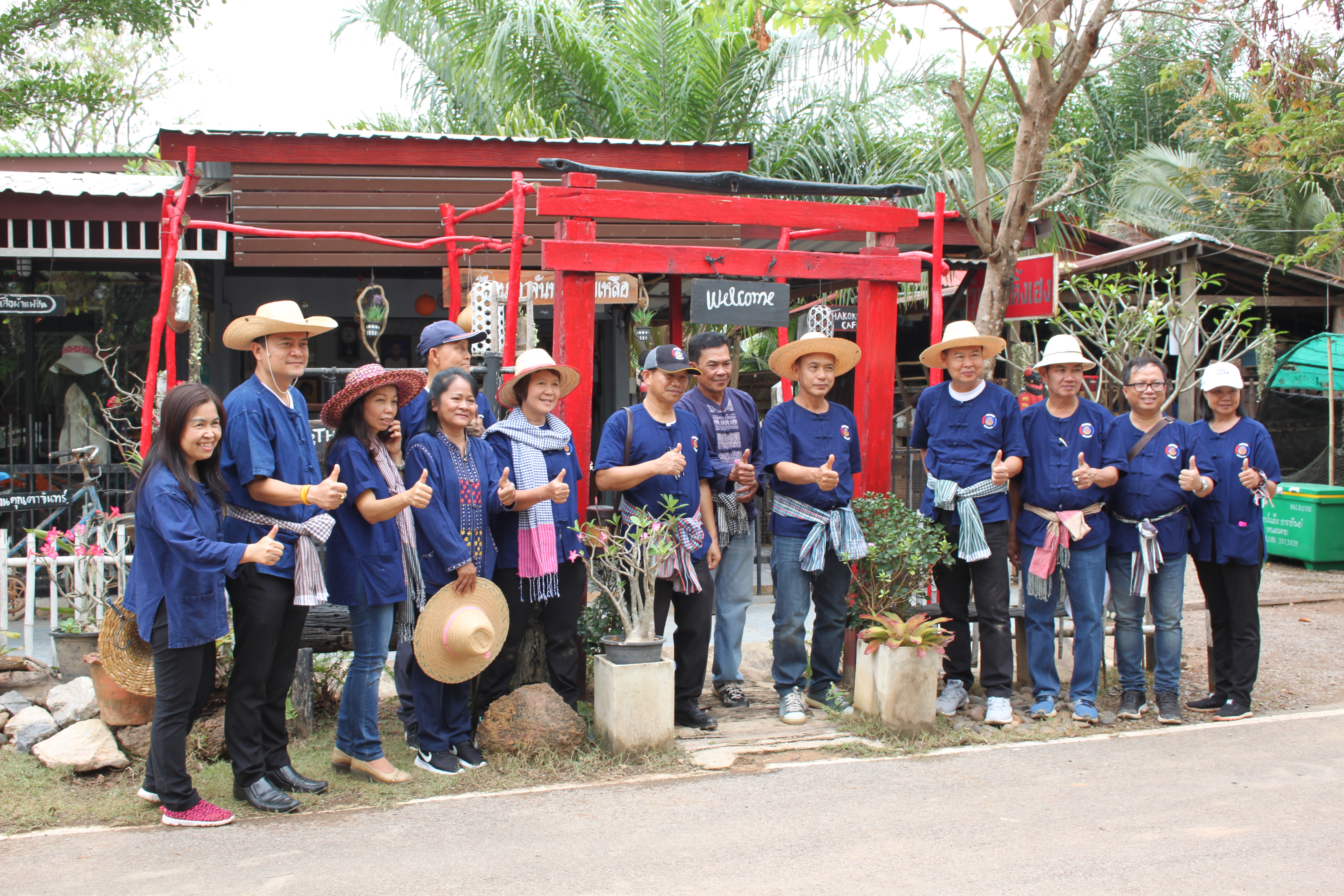 จังหวัดหนองคาย จัดกิจกรรม “พายติ๊บข้าว ไปเอาแฮง แบกบักจกไปขุดดิน” เอามื้อสามัคคี โคก หนอง นา@หนองคาย