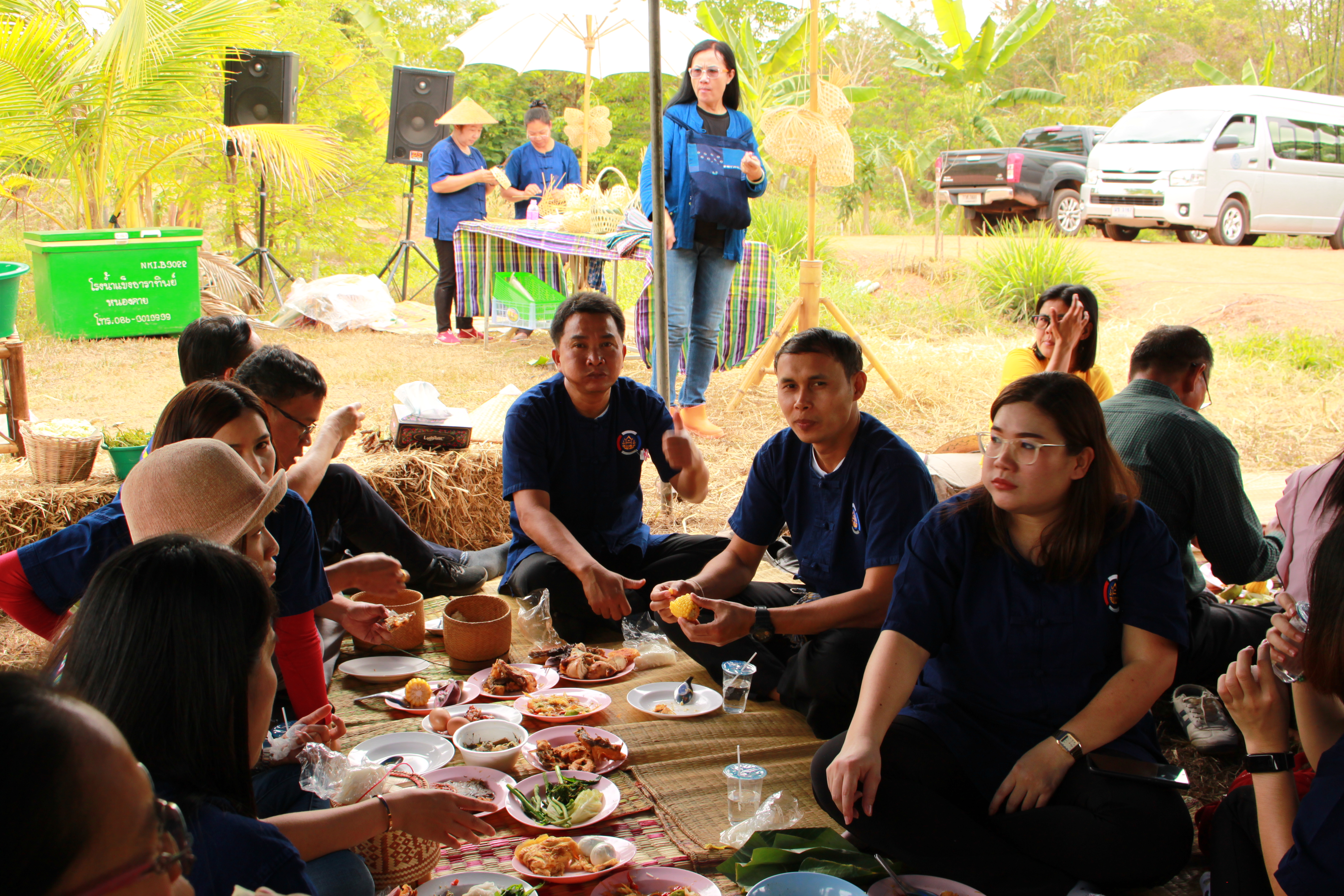 จังหวัดหนองคาย จัดกิจกรรม “พายติ๊บข้าว ไปเอาแฮง แบกบักจกไปขุดดิน” เอามื้อสามัคคี โคก หนอง นา@หนองคาย