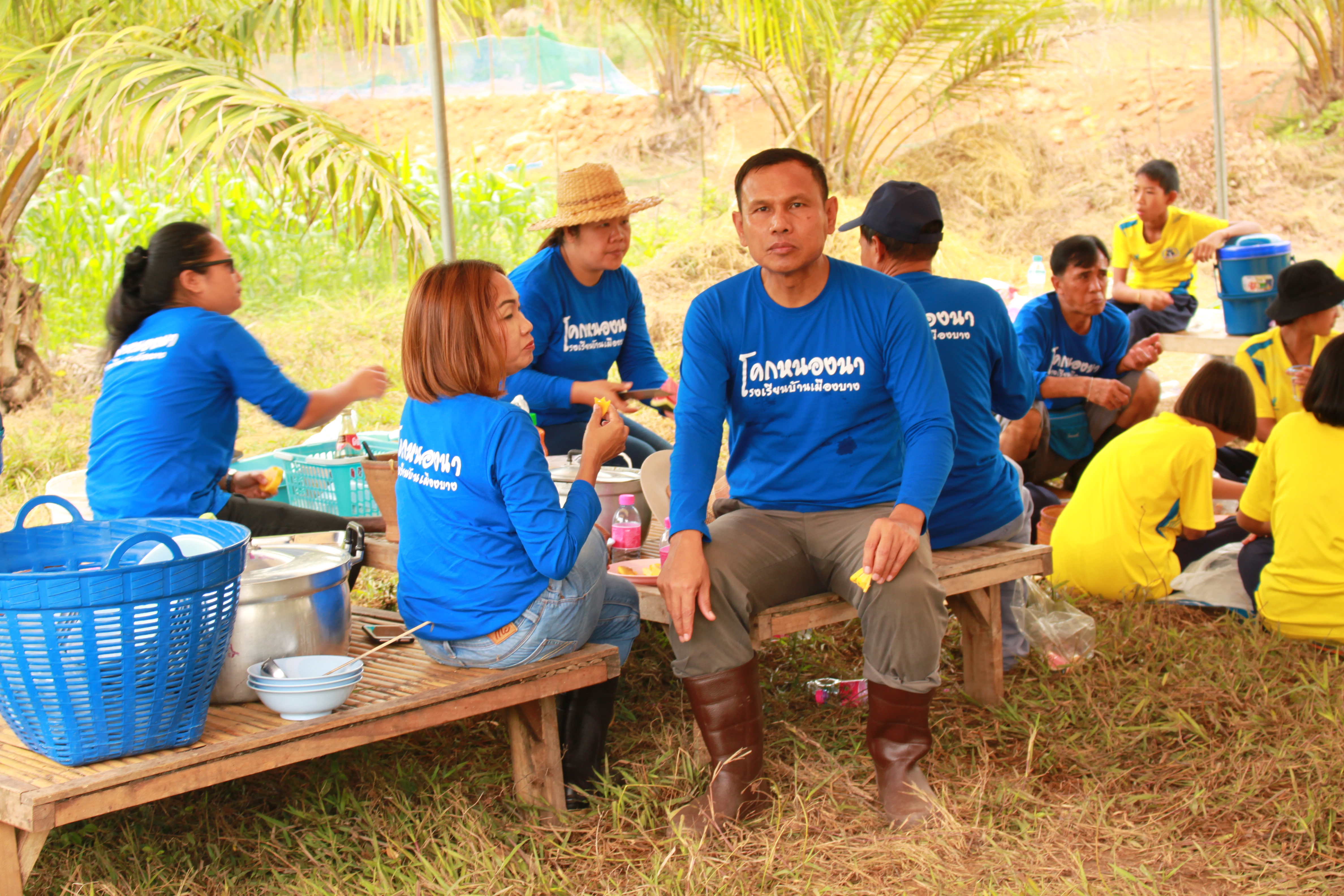 จังหวัดหนองคาย จัดกิจกรรม “พายติ๊บข้าว ไปเอาแฮง แบกบักจกไปขุดดิน” เอามื้อสามัคคี โคก หนอง นา@หนองคาย