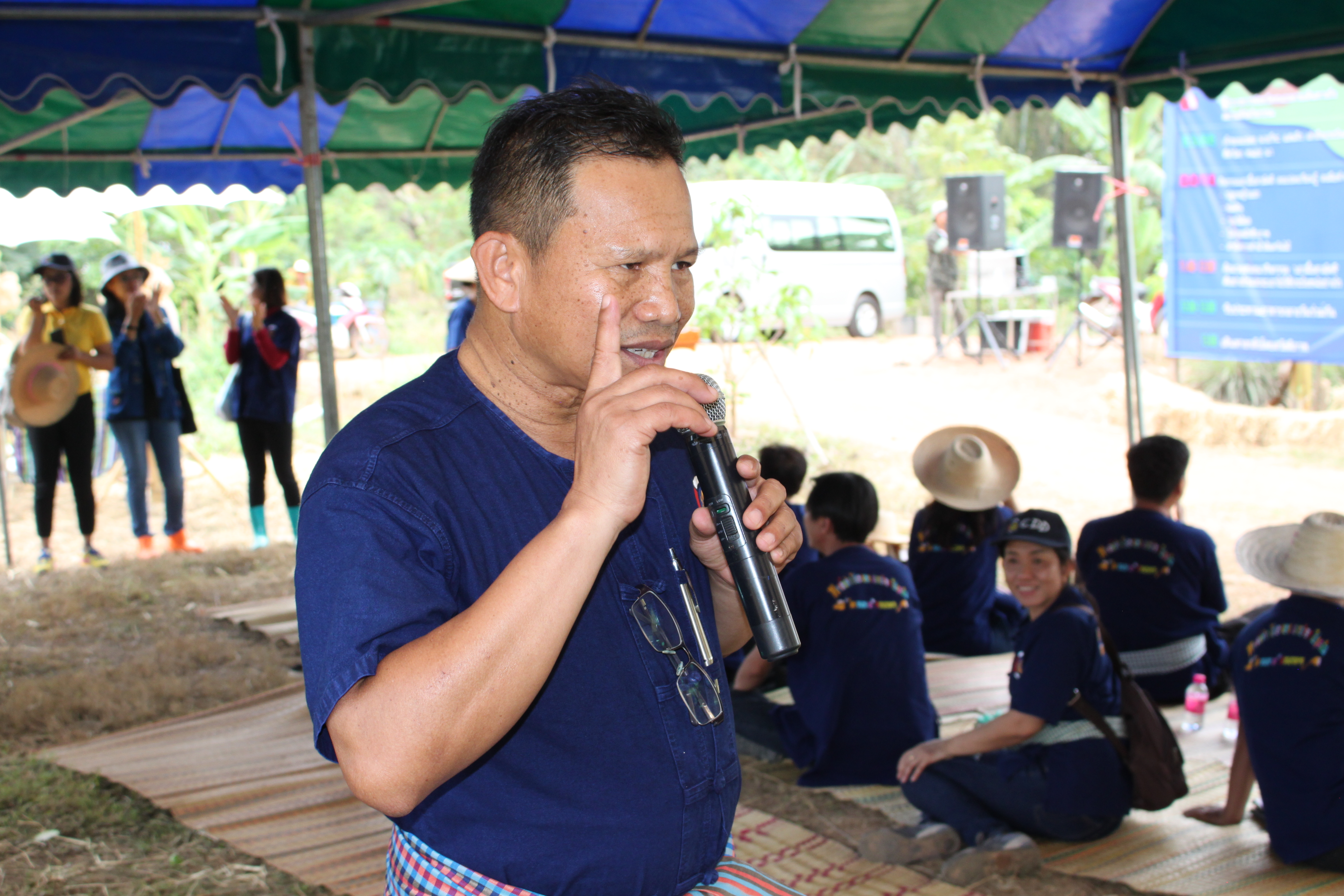 จังหวัดหนองคาย จัดกิจกรรม “พายติ๊บข้าว ไปเอาแฮง แบกบักจกไปขุดดิน” เอามื้อสามัคคี โคก หนอง นา@หนองคาย