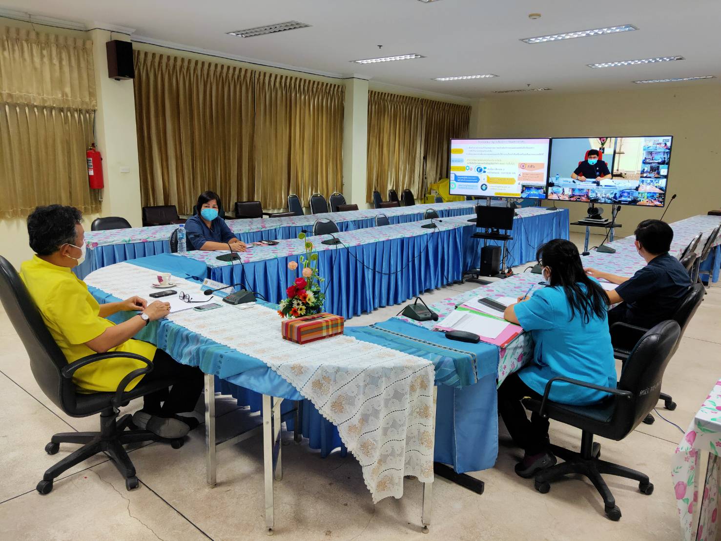 พช.หนองคาย ร่วมรับฟังการประชุมชี้แจงแนวทางการขับเคลื่อนโครงการ/กิจกรรม ตามแผนการปฏิบัติงานและแผนการใช้จ่ายงบประมาณ ประจำปีงบประมาณ พ.ศ. 2563 (ไตรมาส 3-4) ผ่านระบบ Video Conference