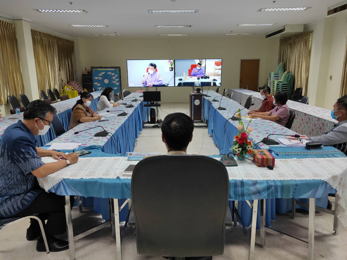 พช.หนองคาย รับชมก ารประชุม การขับเคลื่อนแผนปฏิบัติการ 90 วัน “ปลูกผักสวนครัว เพื่อสร้างความมั่นคงทางอาหาร” ผ่านระบบการประชุมทางไกล (Video Conference)