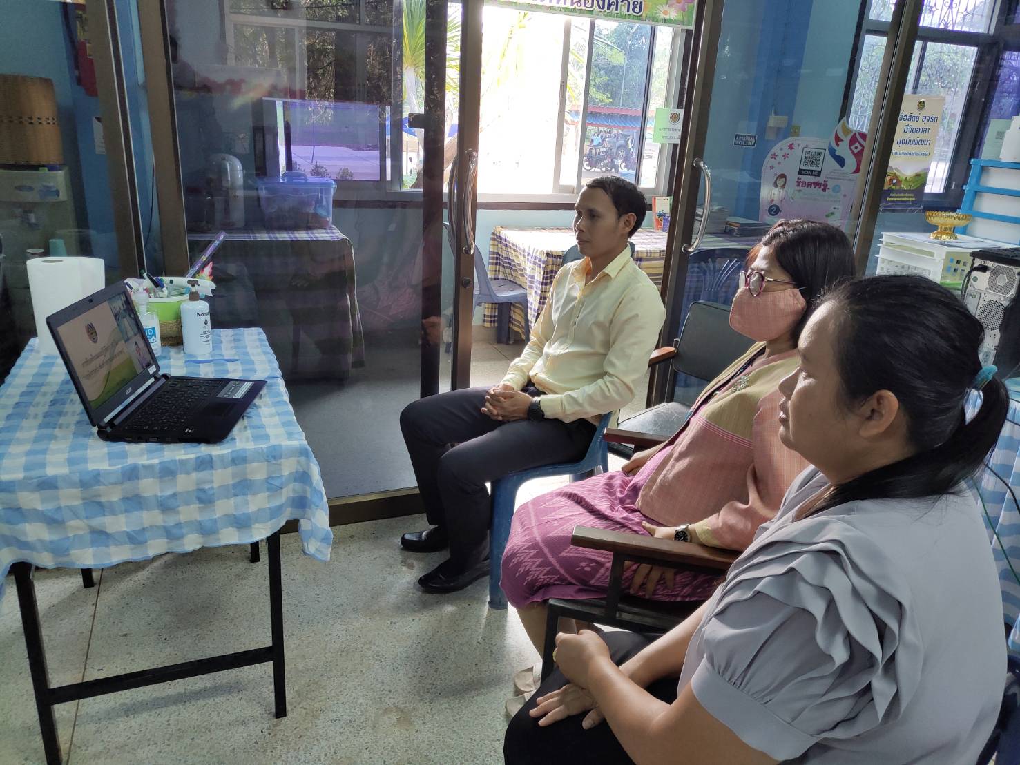 พช.หนองคาย รับชมก ารประชุม การขับเคลื่อนแผนปฏิบัติการ 90 วัน “ปลูกผักสวนครัว เพื่อสร้างความมั่นคงทางอาหาร” ผ่านระบบการประชุมทางไกล (Video Conference)