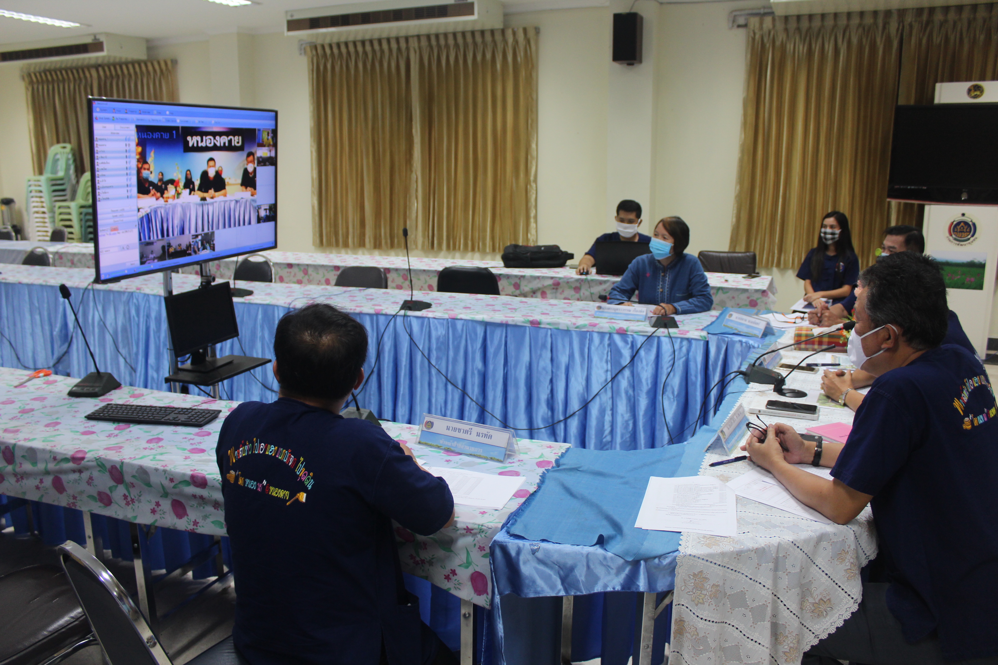 พช.หนองคาย ประชุมหัวหน้ากลุ่มงาน หัวหน้าฝ่าย พัฒนาการอำเภอและนักวิชาการพัฒนาชุมชน สำนักงานพัฒนาชุมชนจังหวัดหนองคาย ผ่านระบบห้องประชุมออนไลน์