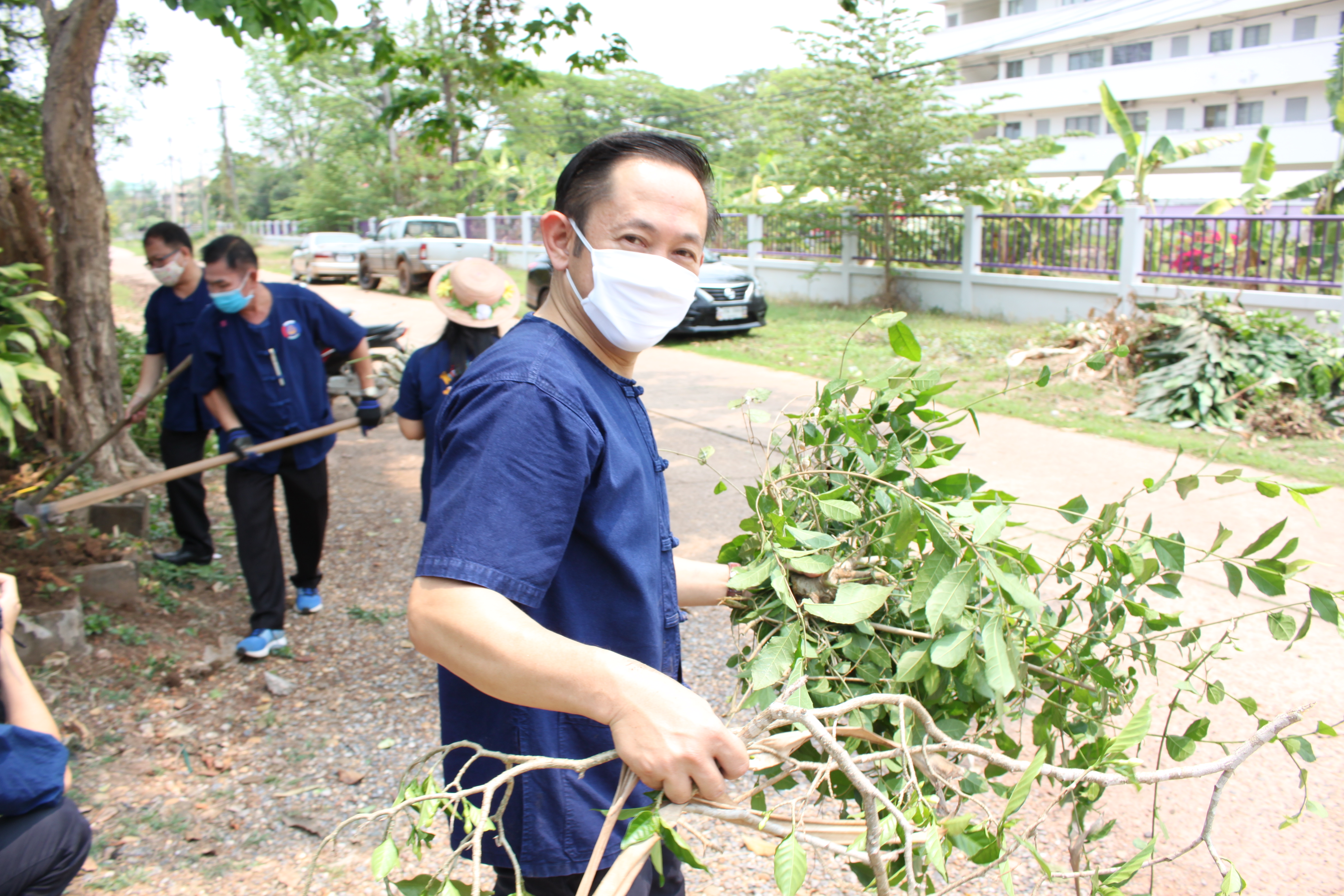 พช.หนองคาย ปลูกผักสวนครัว ขับเคลื่อนแผนปฎิบัติการ 90 วัน”