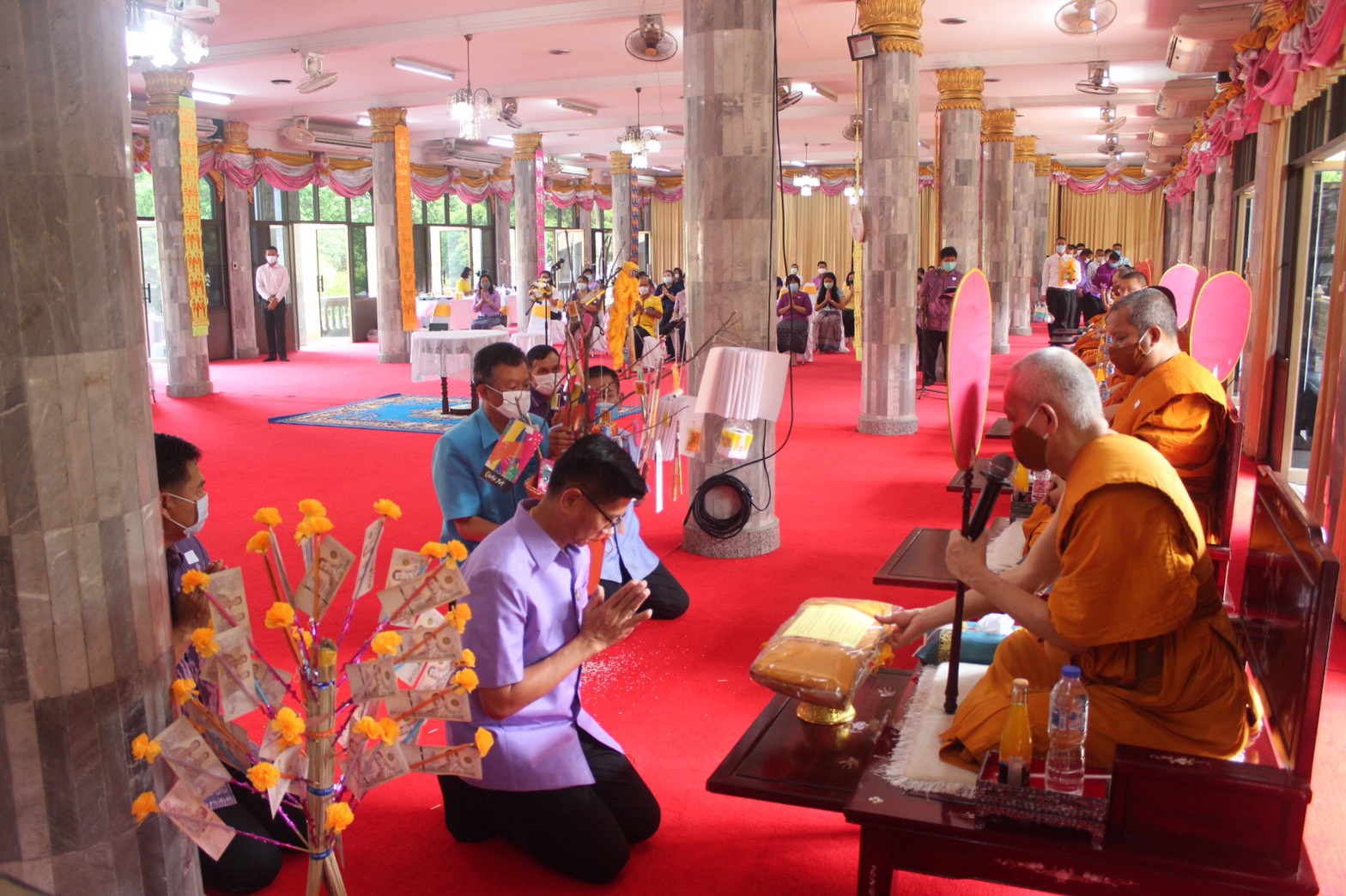 หนองคาย….จัดพิธีทอดผ้าป่าสมทบกองทุนพัฒนาเด็กชนบทฯ ณ วัดโพธิ์ชัย พระอารามหลวง