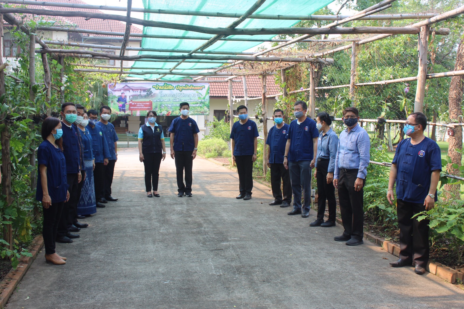 พช.หนองคายจัดกิจกรรม “ผู้ว่าพาปลูกผัก บ้านนี้มีรัก ปลูกผักกินเอง”